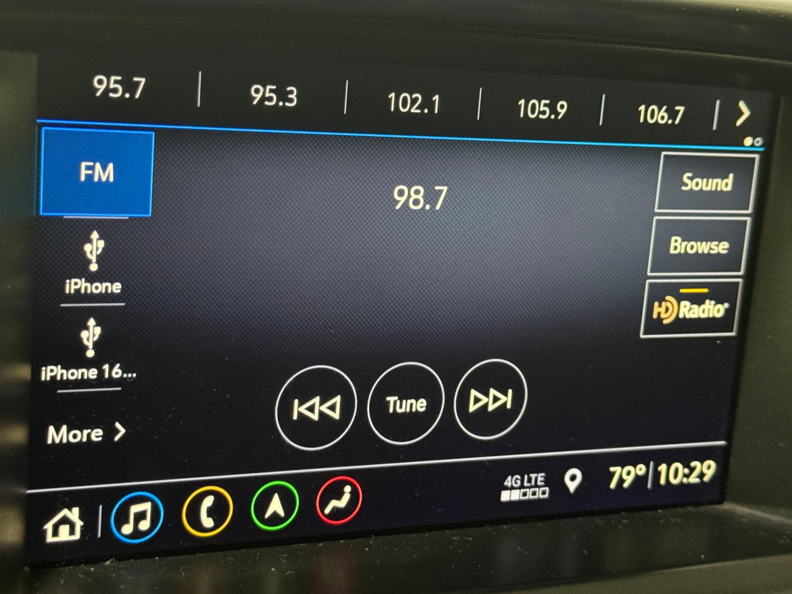 Thumbnail: 2019 Chevrolet Colorado - 3