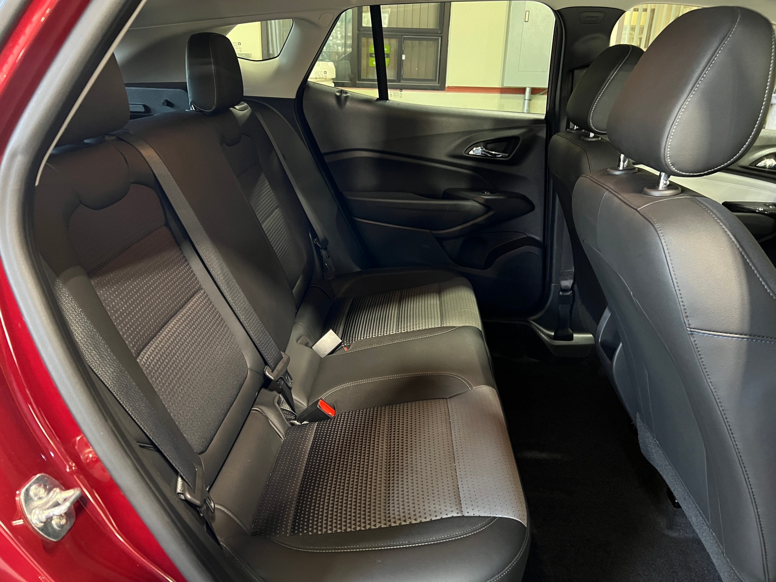 Thumbnail: 2025 Chevrolet Trax - 6