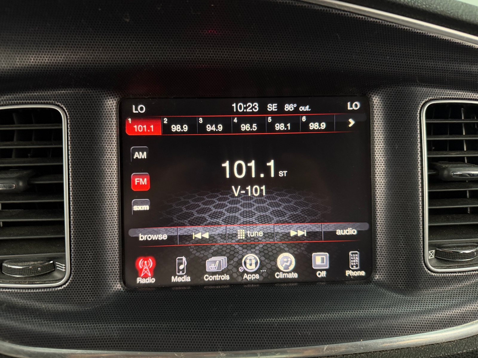 Thumbnail: 2016 Dodge Charger - 4
