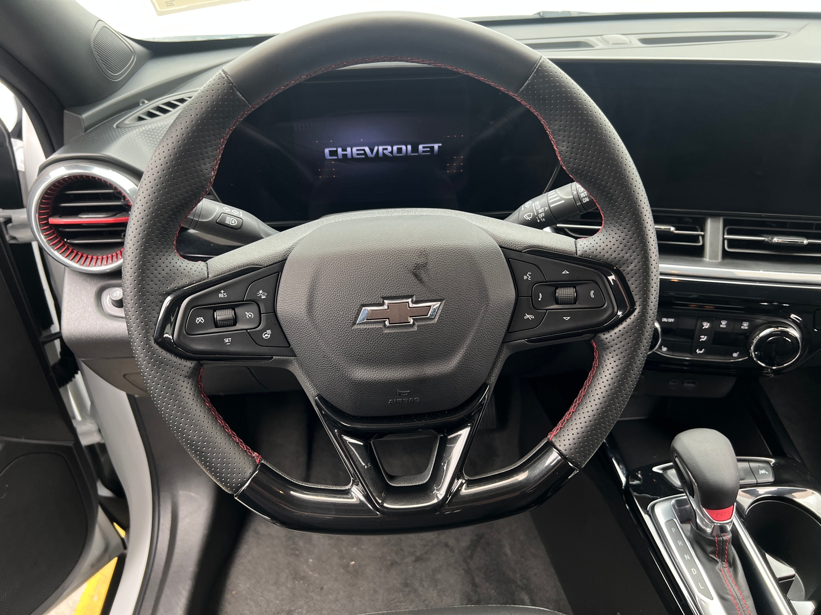 Thumbnail: 2025 Chevrolet Trax - 4