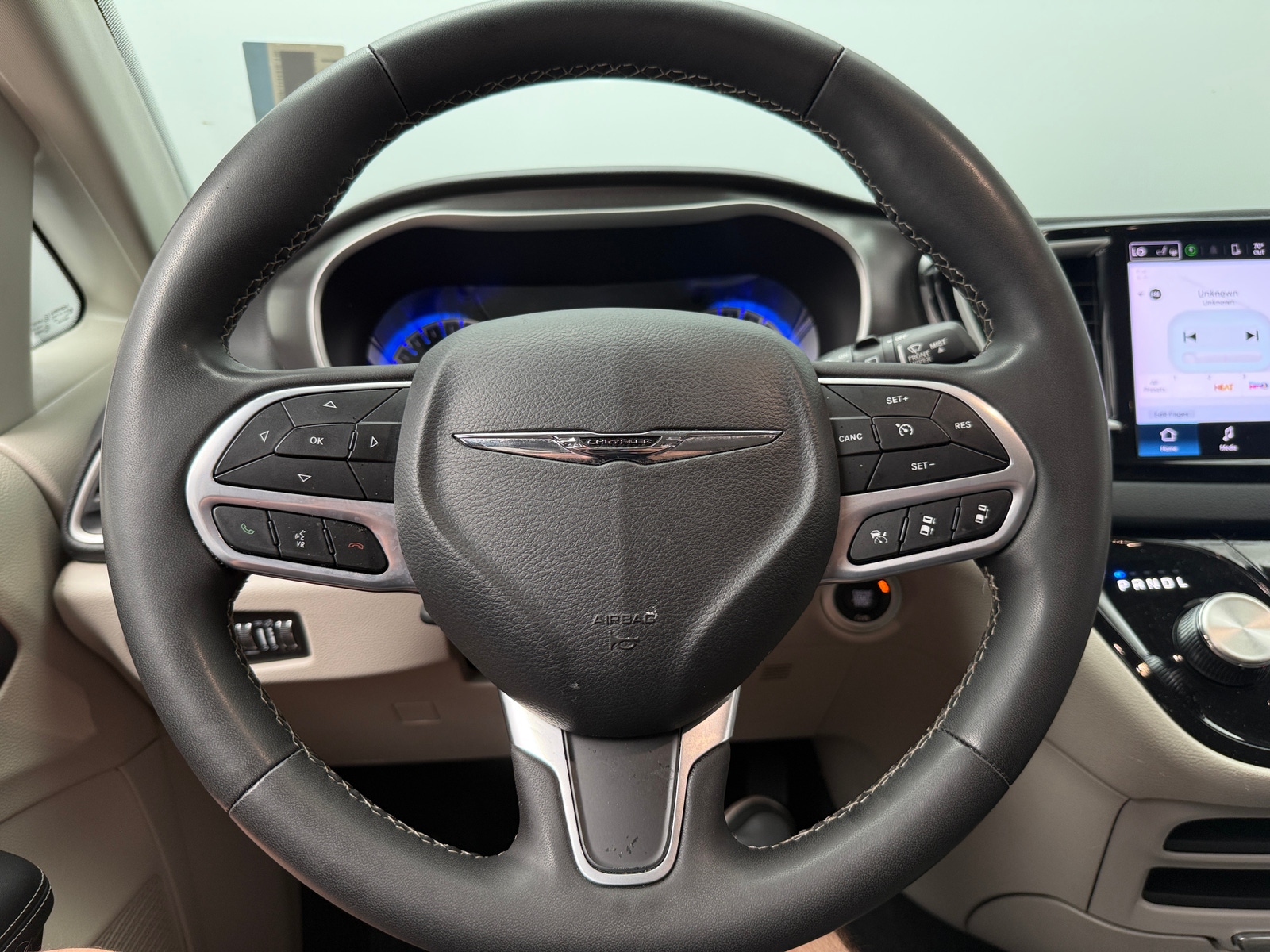Thumbnail: 2024 Chrysler Pacifica - 4