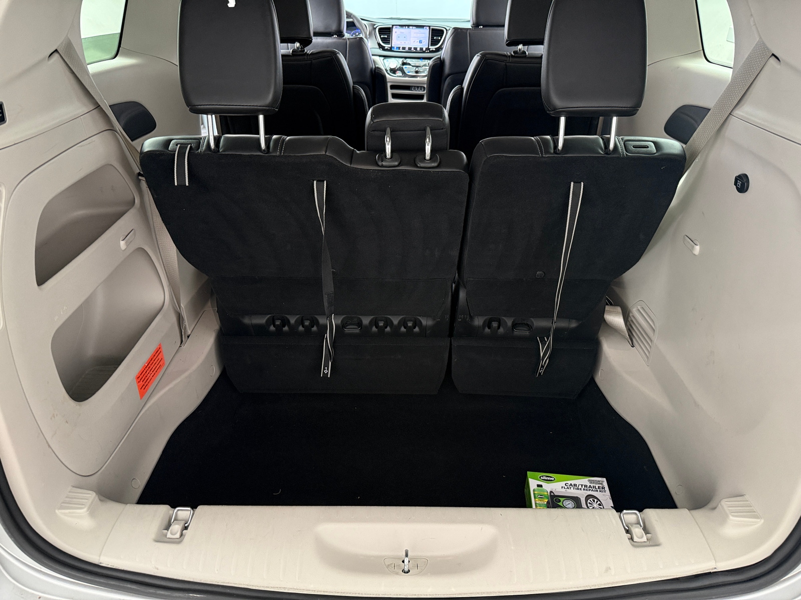 Thumbnail: 2024 Chrysler Pacifica - 6