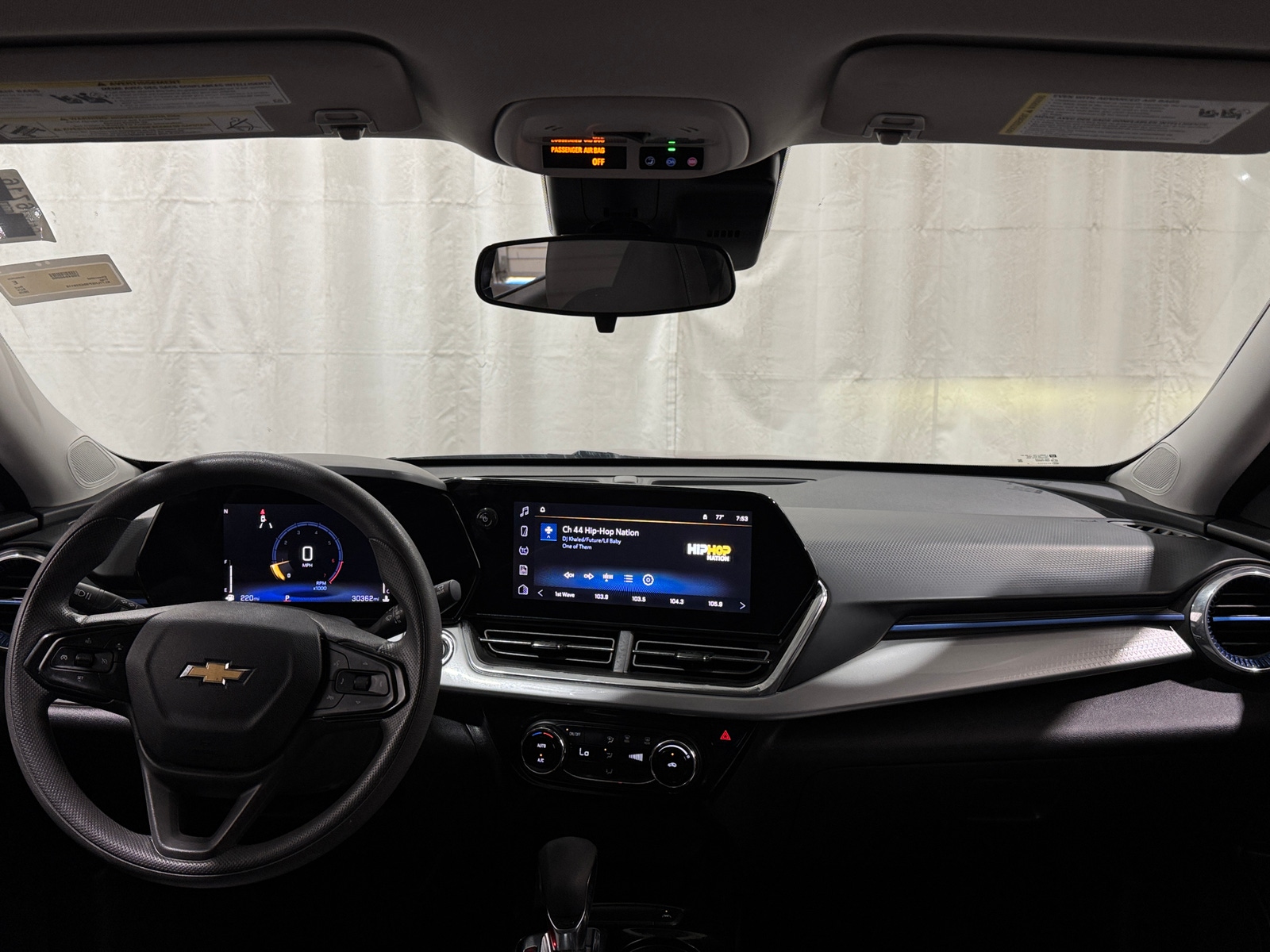 Thumbnail: 2025 Chevrolet Trax - 3