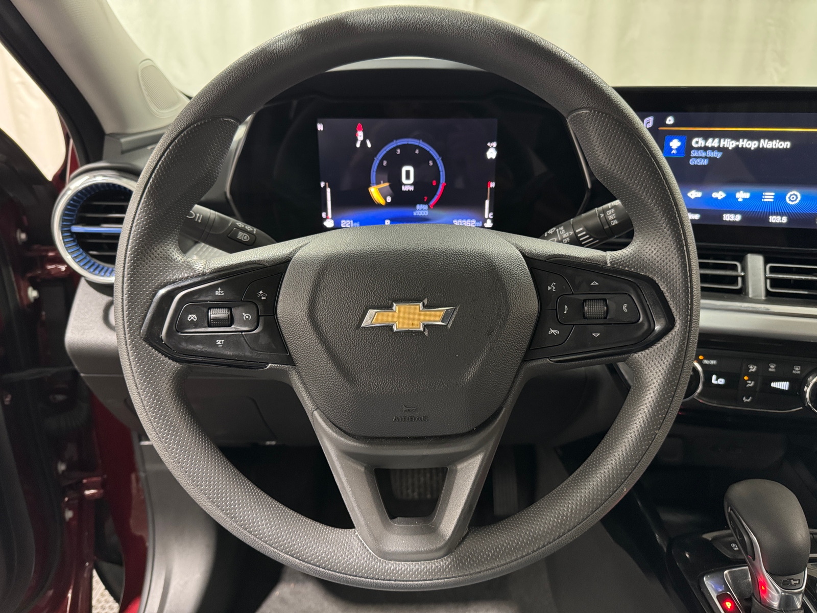 Thumbnail: 2025 Chevrolet Trax - 5