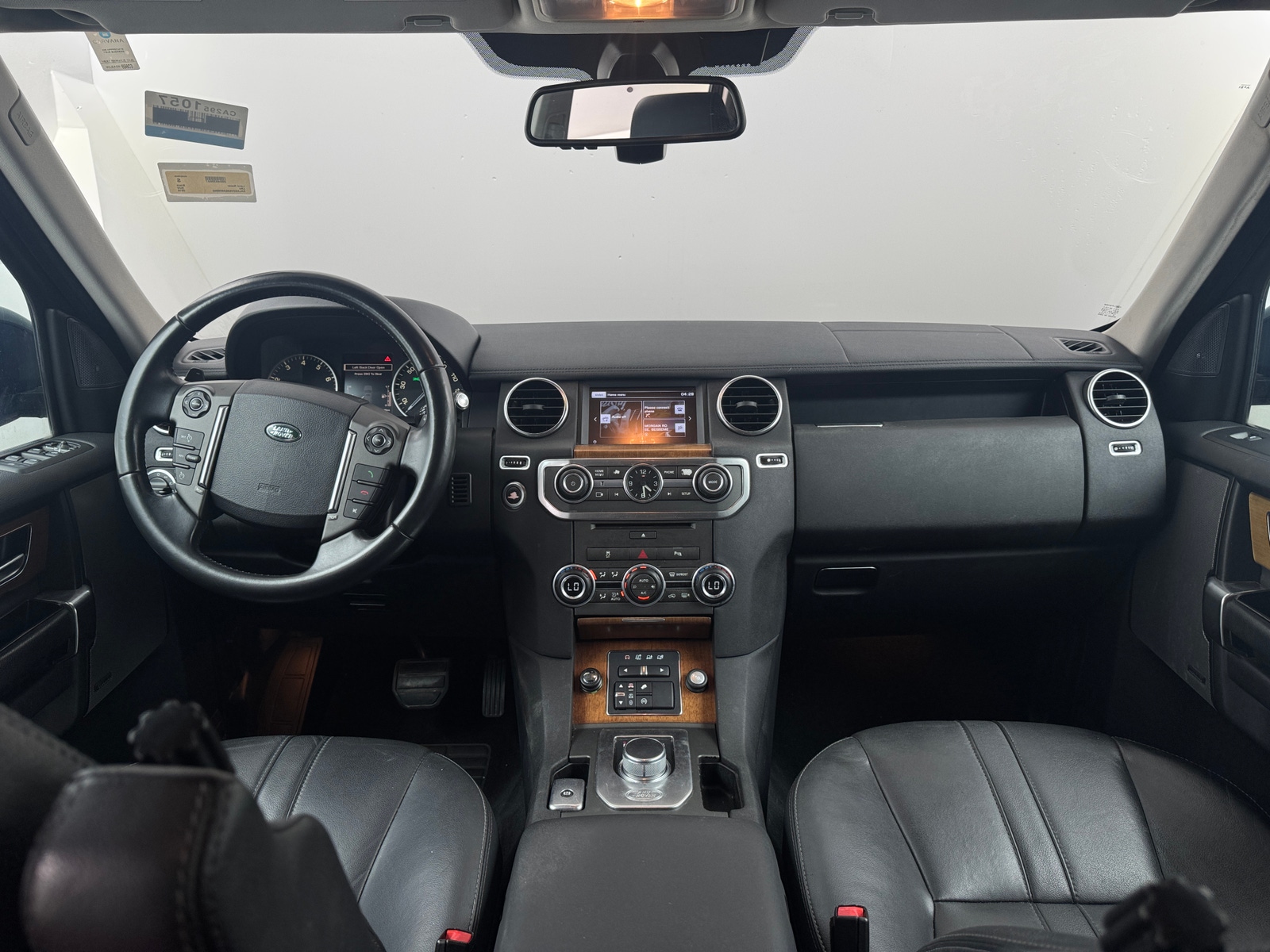 Thumbnail: 2016 Land Rover LR4 - 2