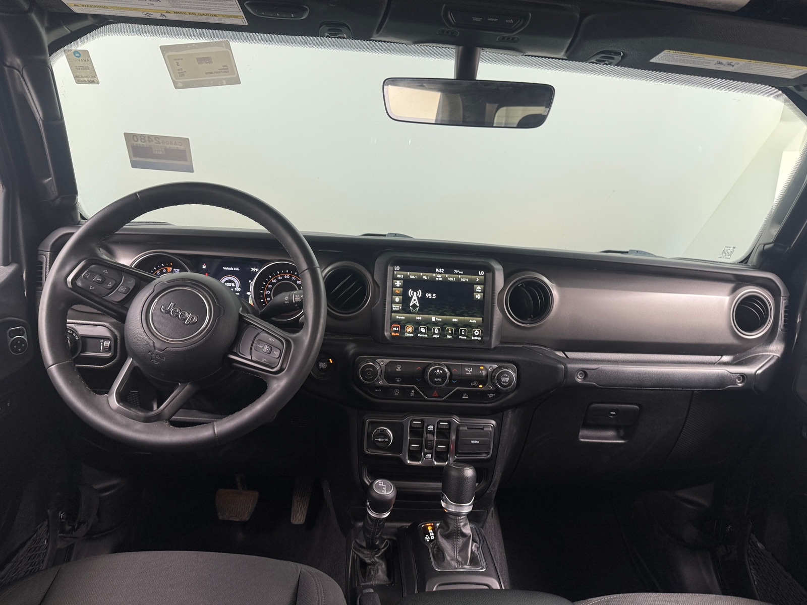 Thumbnail: 2023 Jeep Gladiator - 3