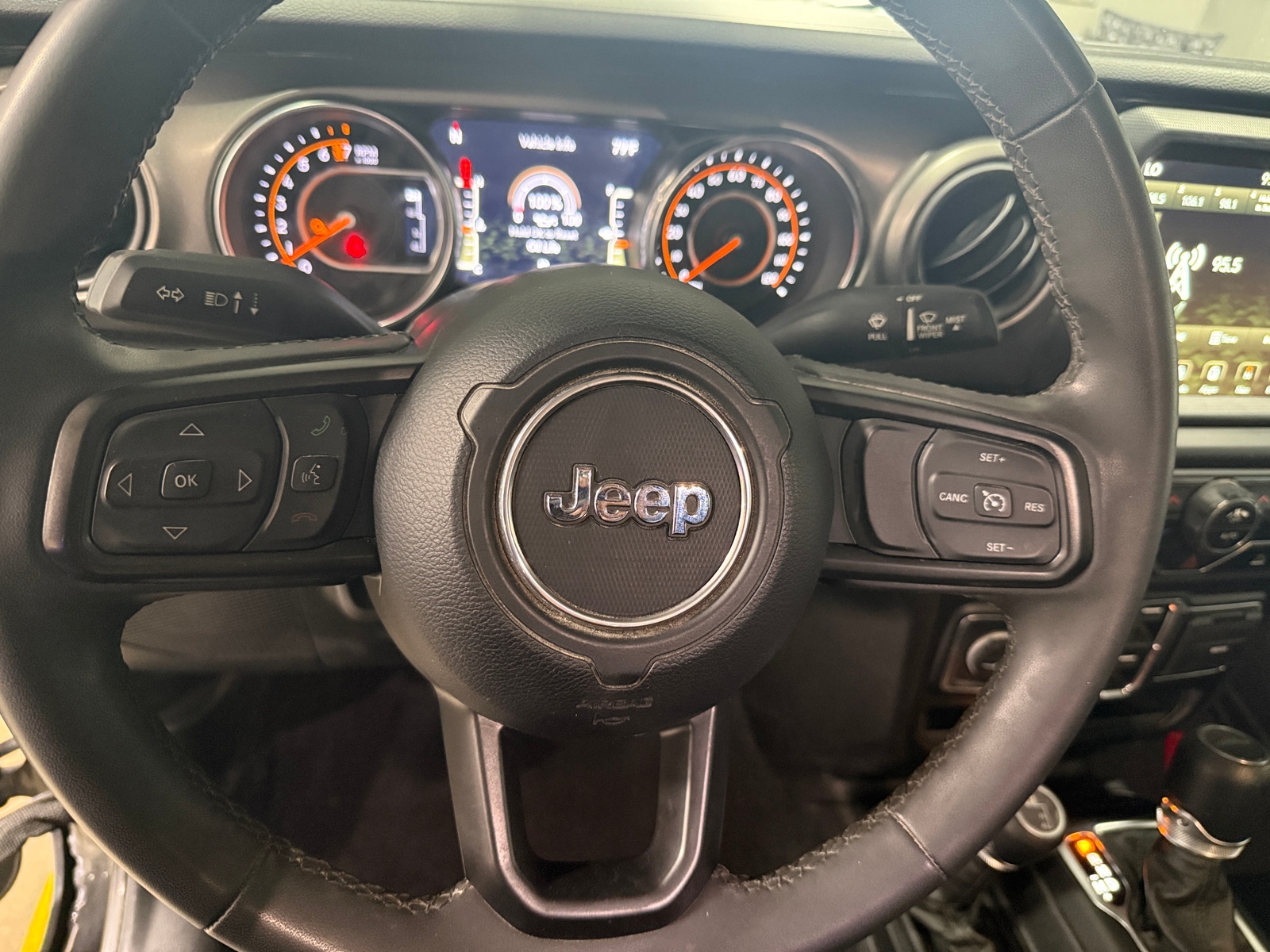 Thumbnail: 2023 Jeep Gladiator - 5
