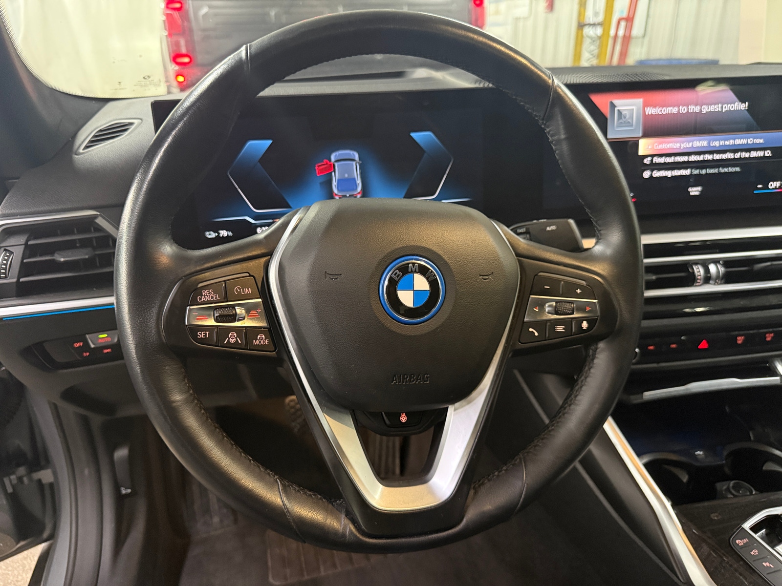 Thumbnail: 2023 BMW i4 - 4