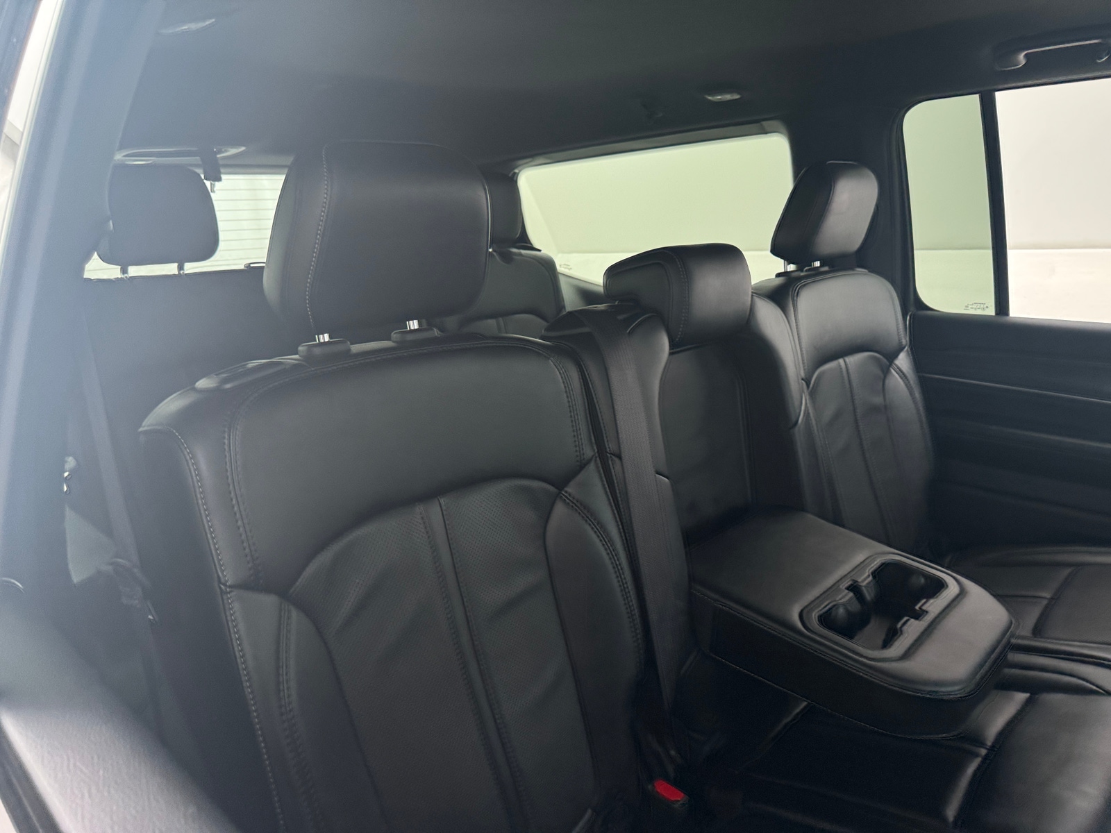 Thumbnail: 2024 Jeep Wagoneer - 5