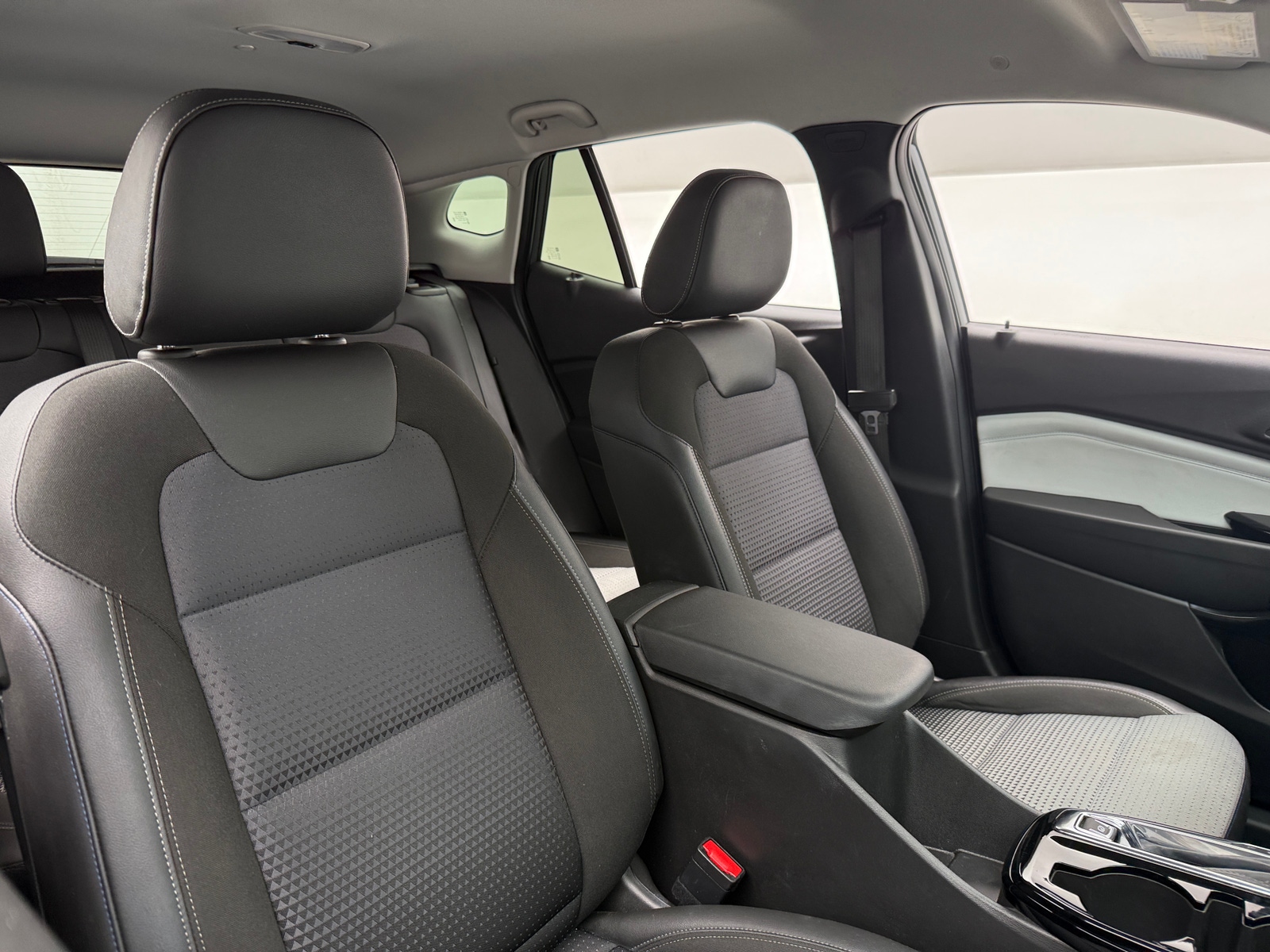 Thumbnail: 2025 Chevrolet Trax - 2