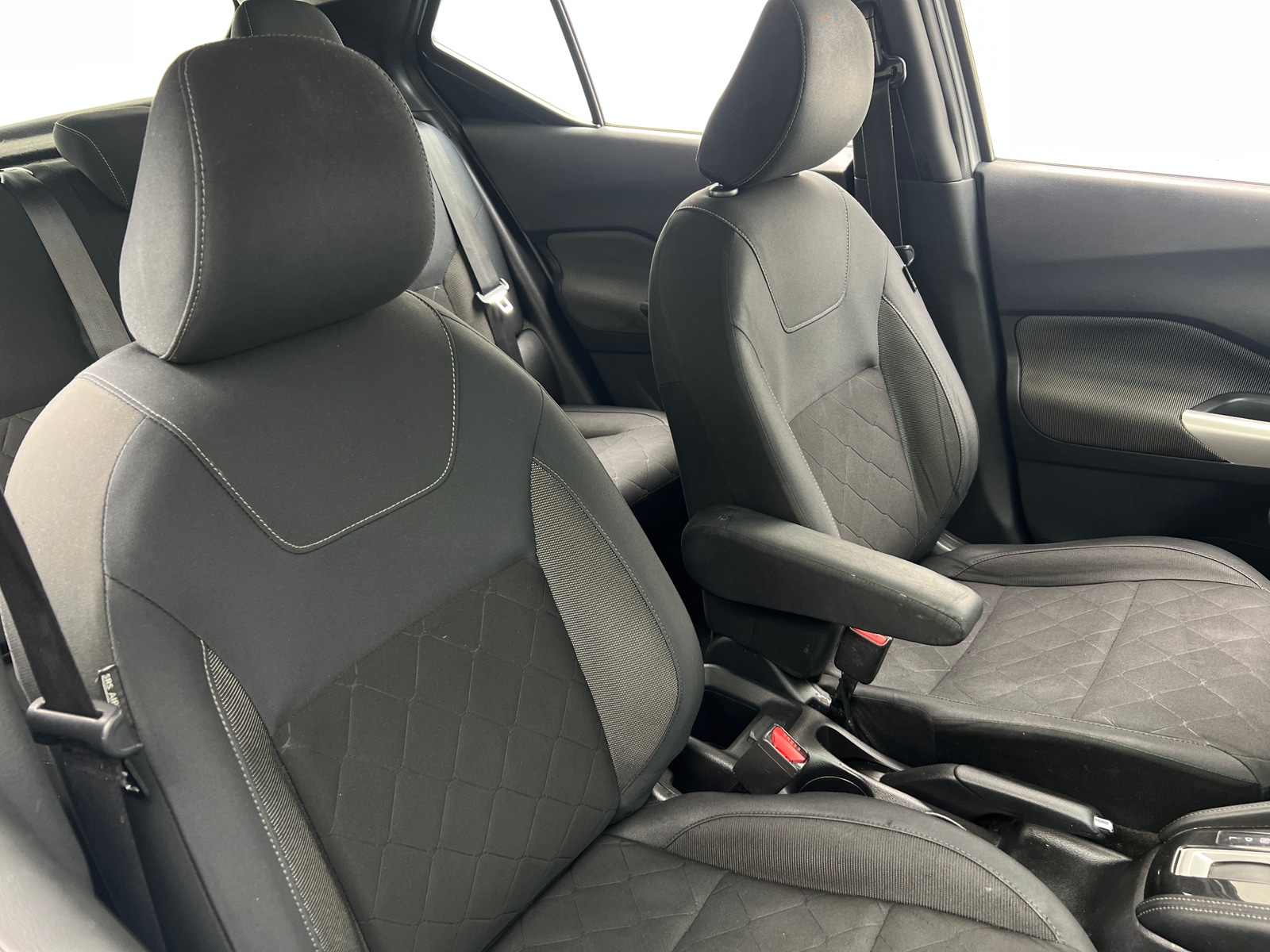 Thumbnail: 2019 Nissan Kicks - 2