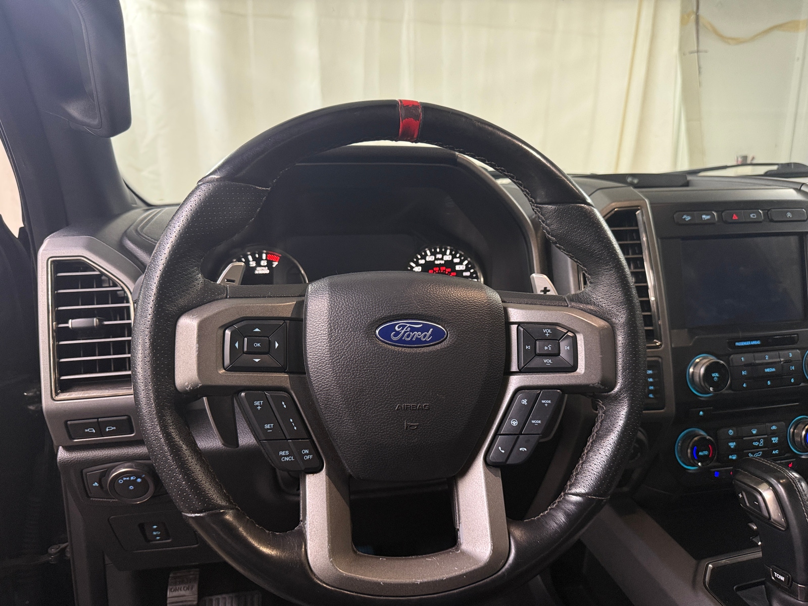 Thumbnail: 2018 Ford Econoline - 5