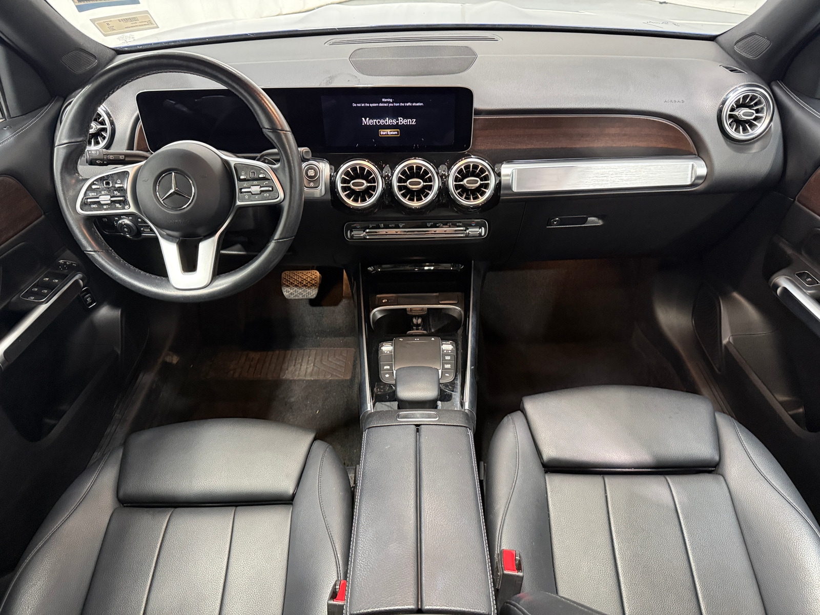 Thumbnail: 2021 Mercedes-Benz GLB - 2