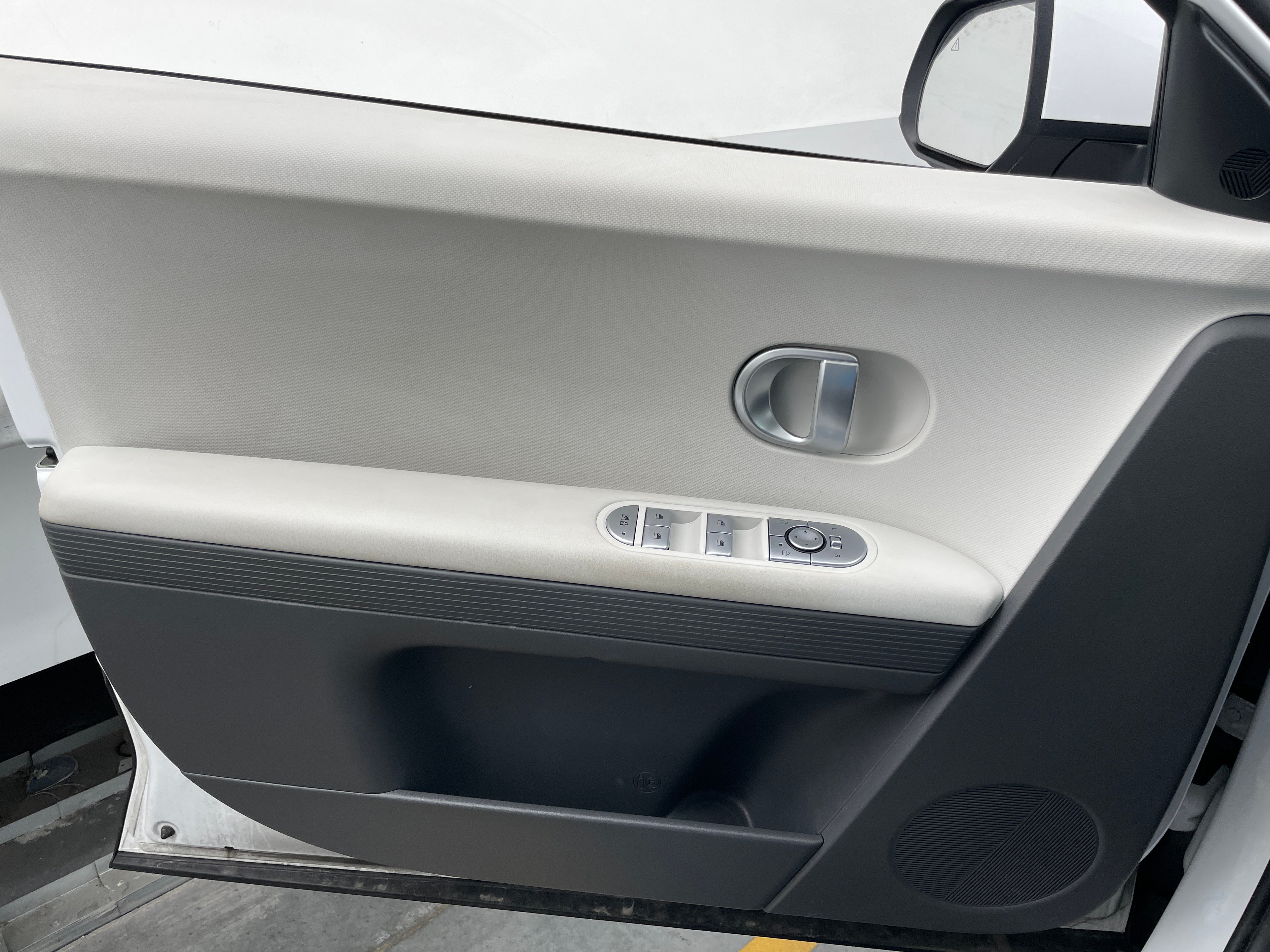 Used 2024 Hyundai IONIQ 5 SE with VIN KM8KMDDF6RU264313 for sale in Auburn, WA