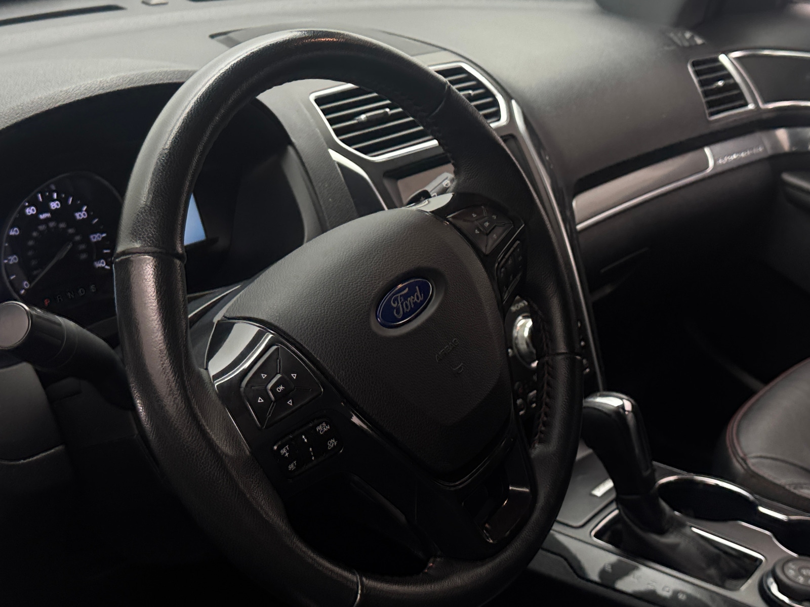 Thumbnail: 2019 Ford Explorer - 4