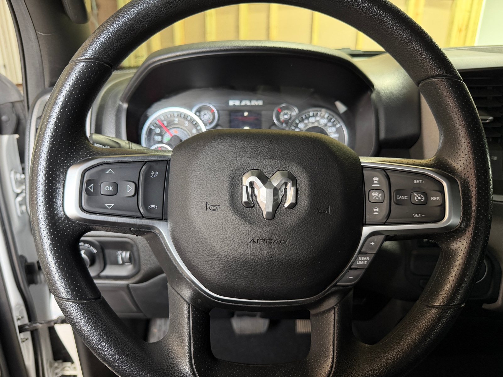 Thumbnail: 2025 RAM 1500 - 4