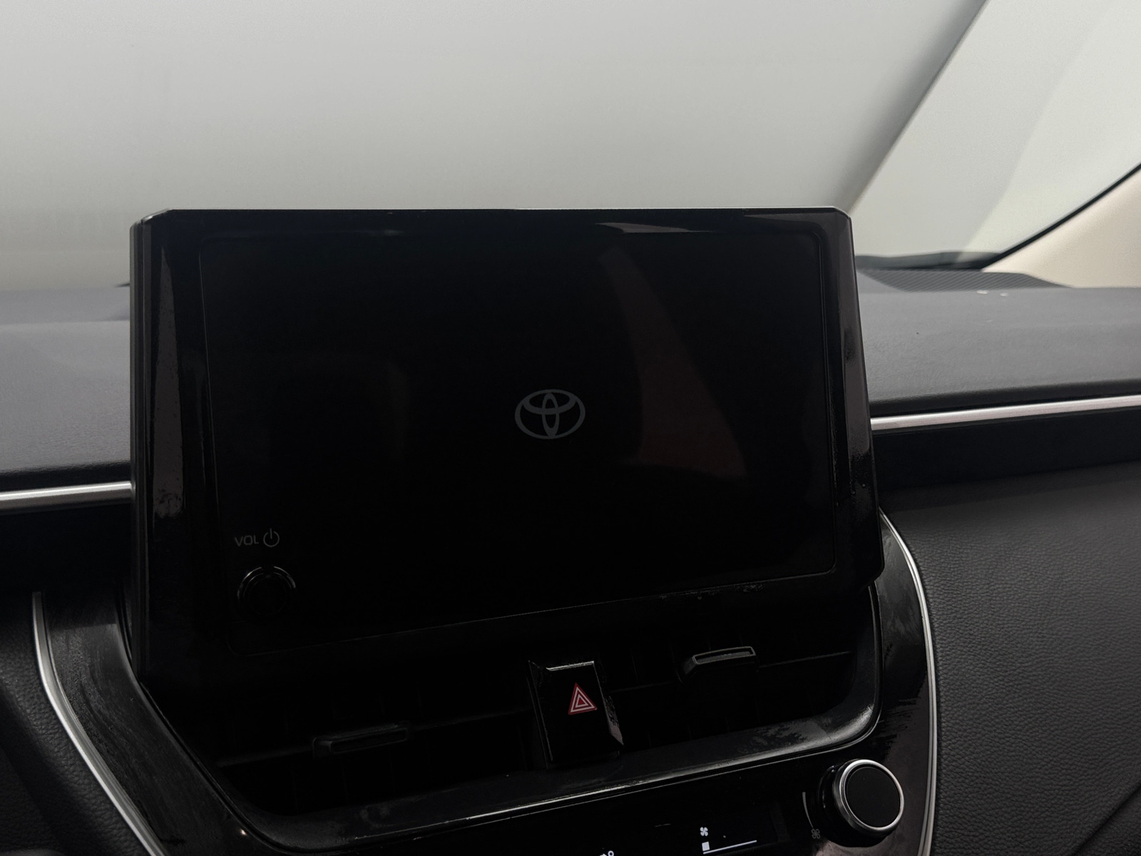 Thumbnail: 2025 Toyota Corolla - 4