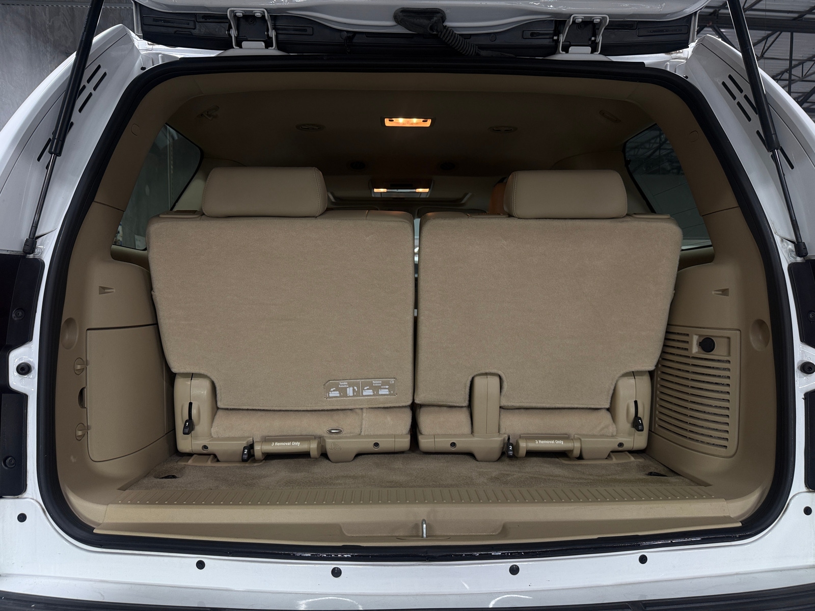 Thumbnail: 2013 Chevrolet Tahoe - 6