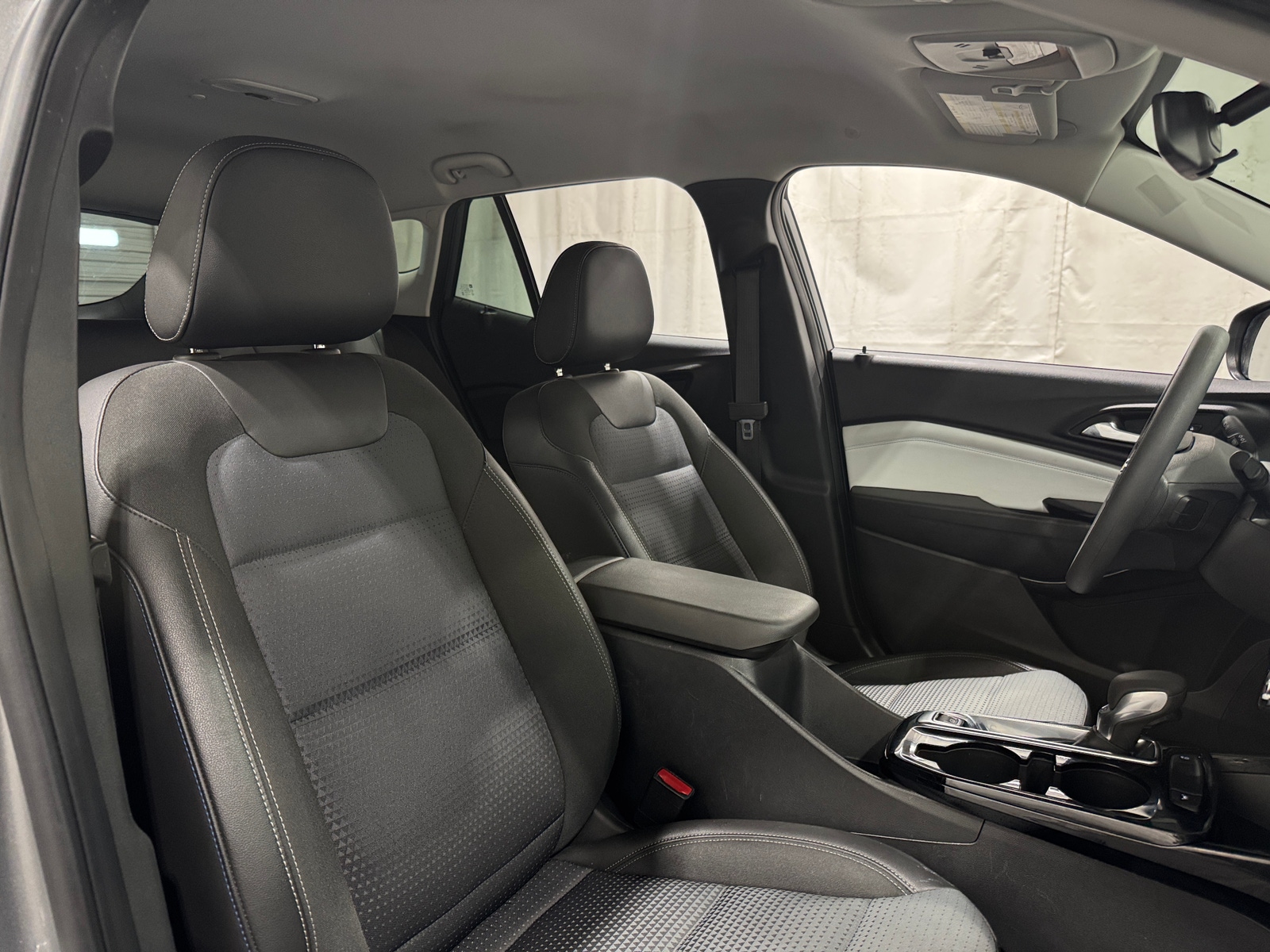 Thumbnail: 2025 Chevrolet Trax - 2