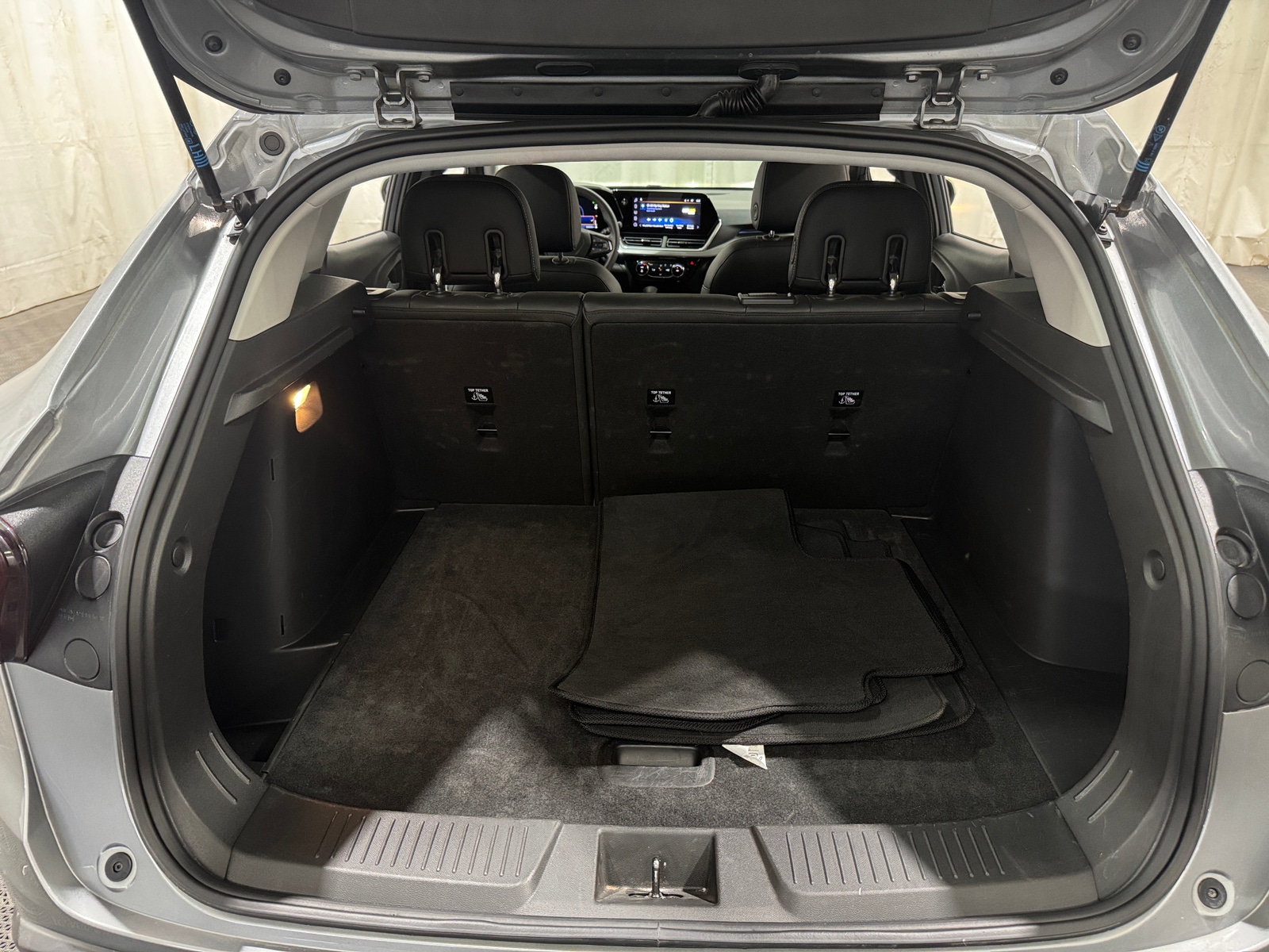 Thumbnail: 2025 Chevrolet Trax - 7