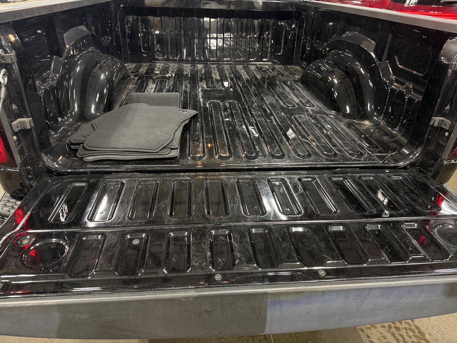 Thumbnail: 2025 RAM 1500 - 6
