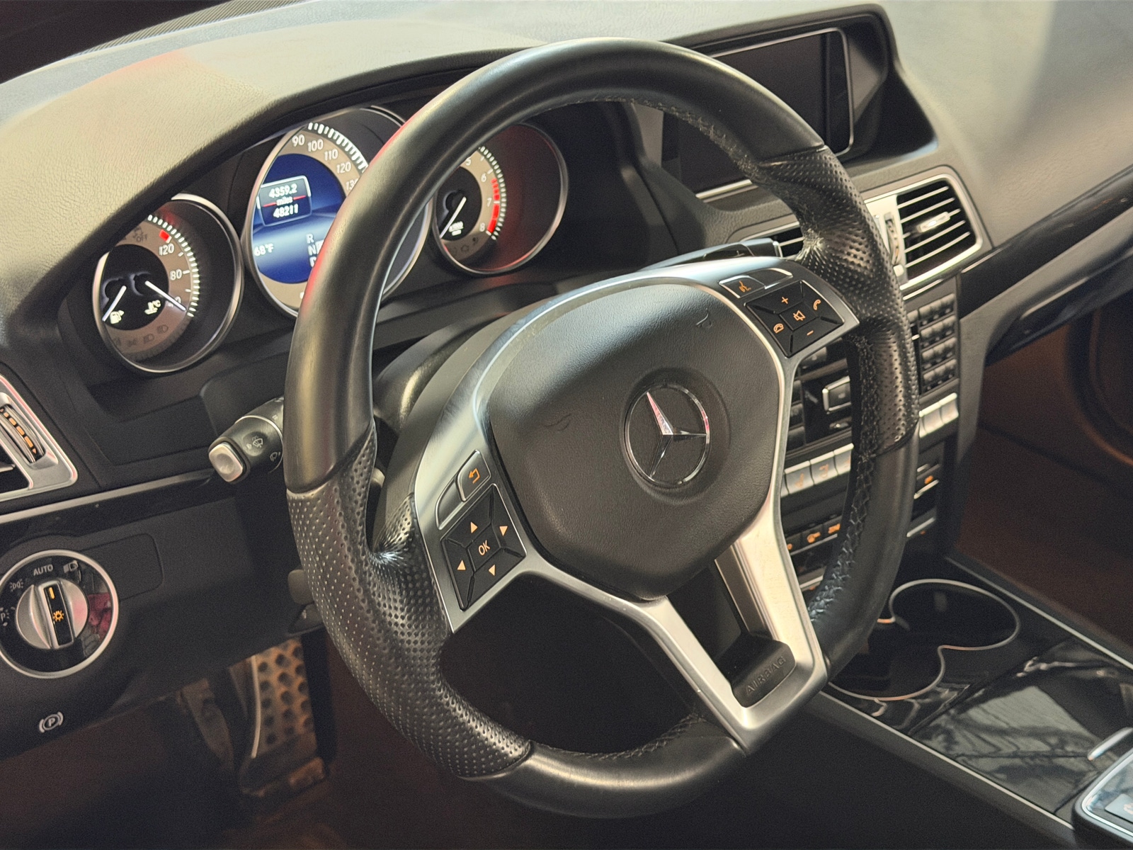 Thumbnail: 2015 Mercedes-Benz E-Class - 4