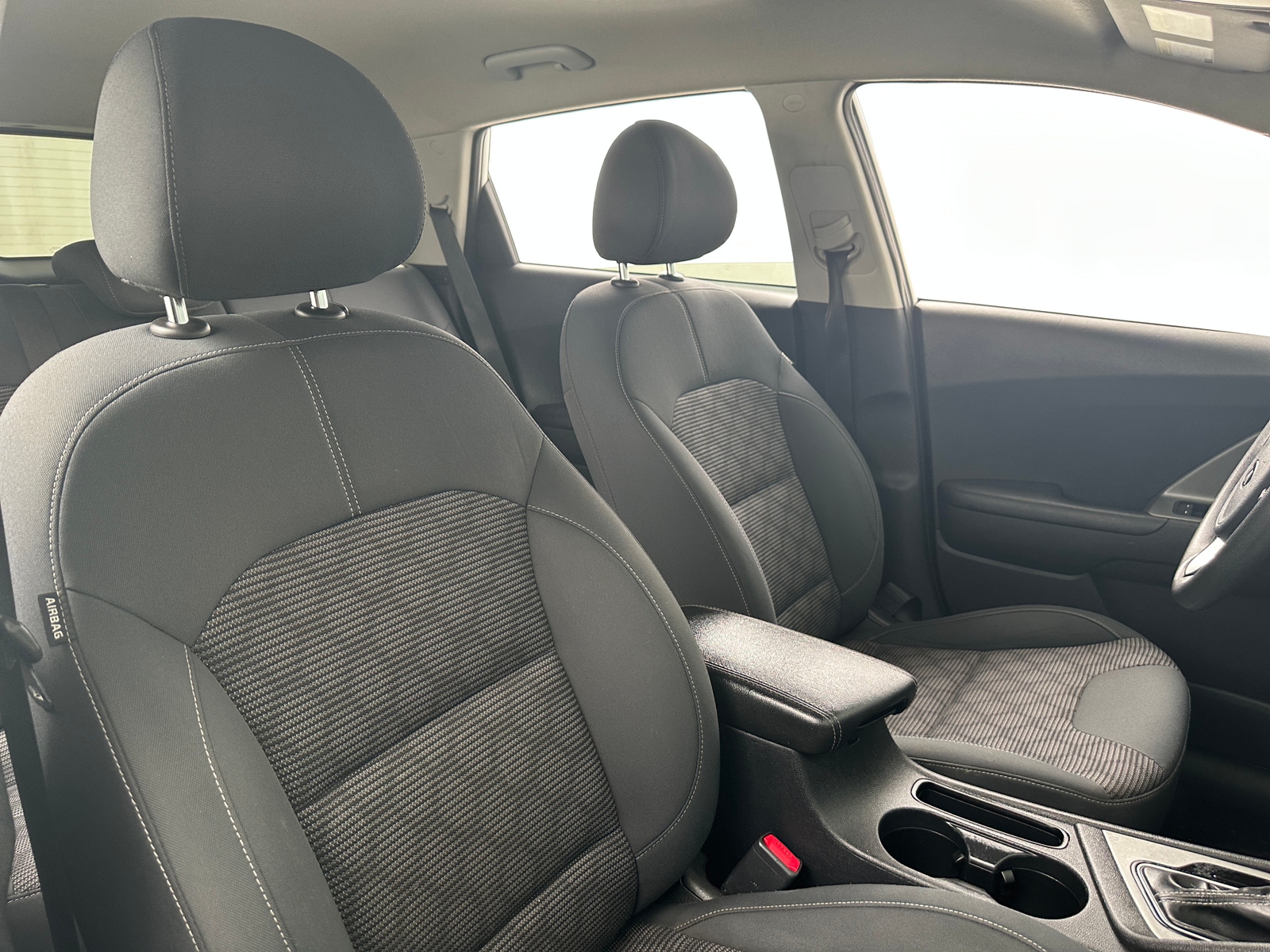 Thumbnail: 2020 Kia Niro - 2