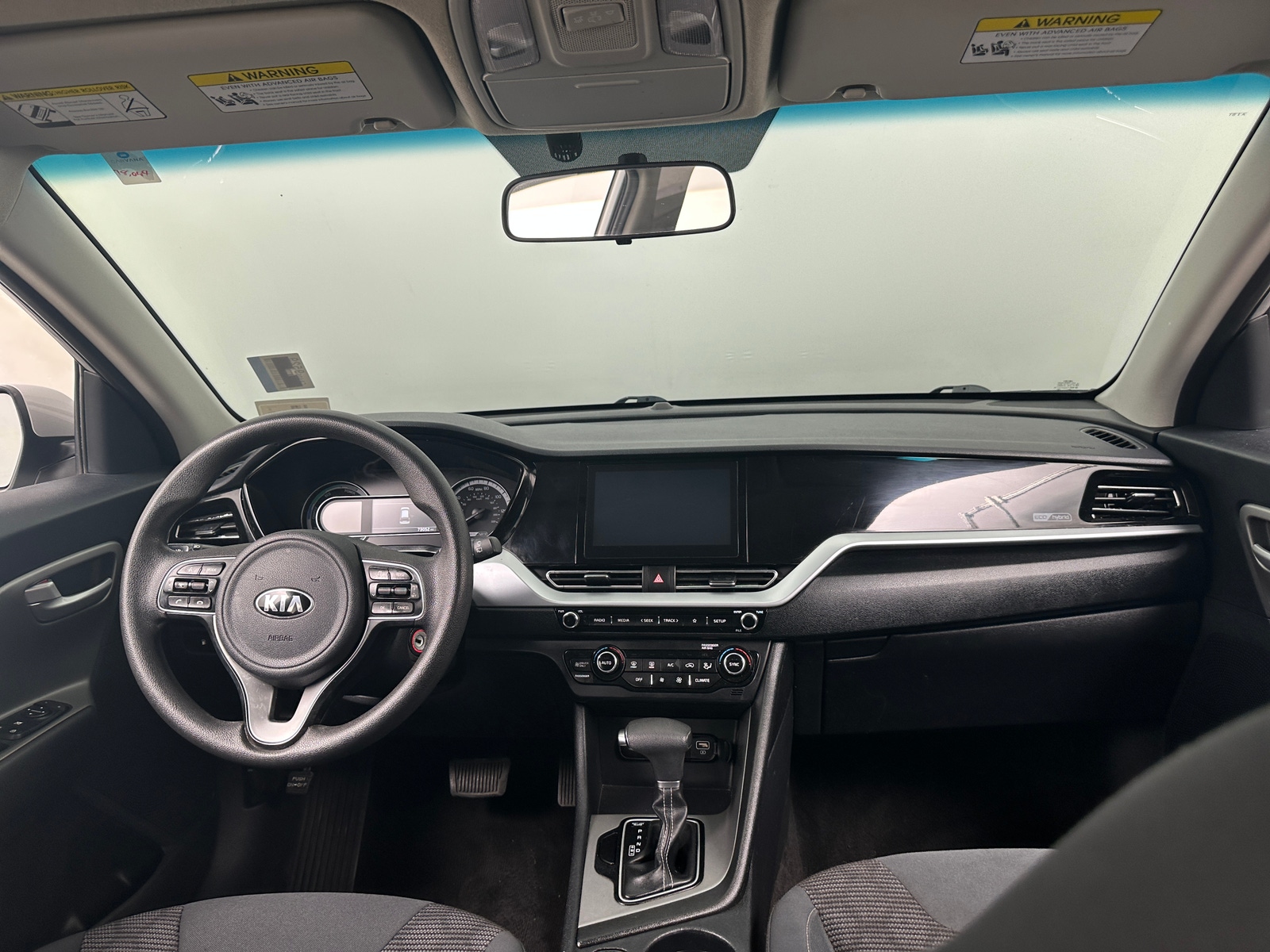 Thumbnail: 2020 Kia Niro - 3
