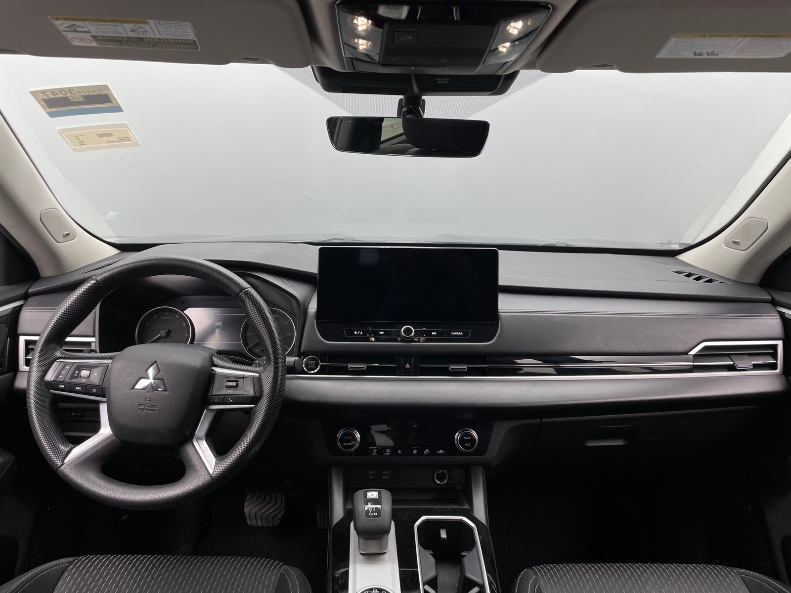 Thumbnail: 2025 Mitsubishi Outlander - 3