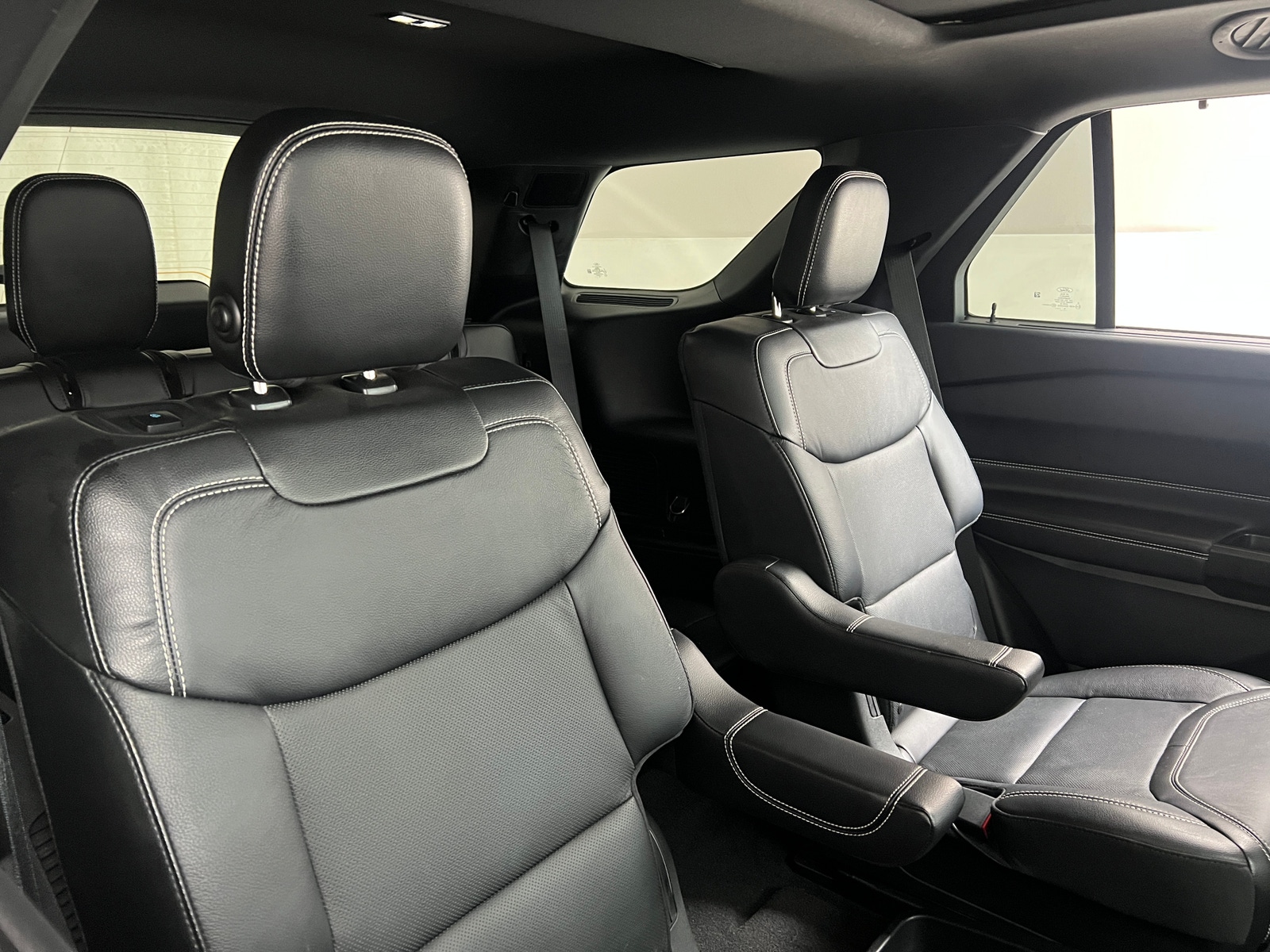 Thumbnail: 2020 Ford Explorer - 5