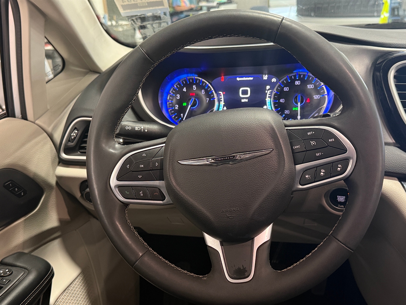 Thumbnail: 2024 Chrysler Pacifica - 4