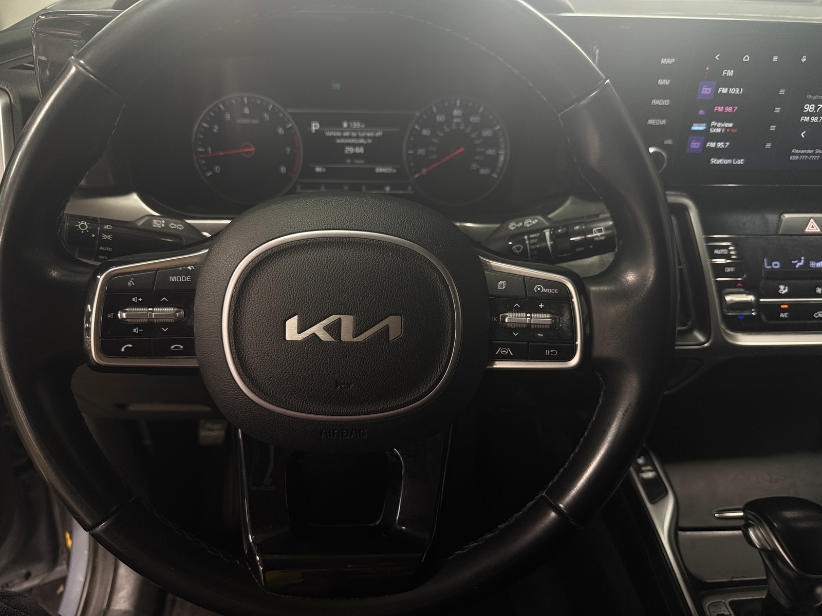 Thumbnail: 2022 Kia Sorento - 4