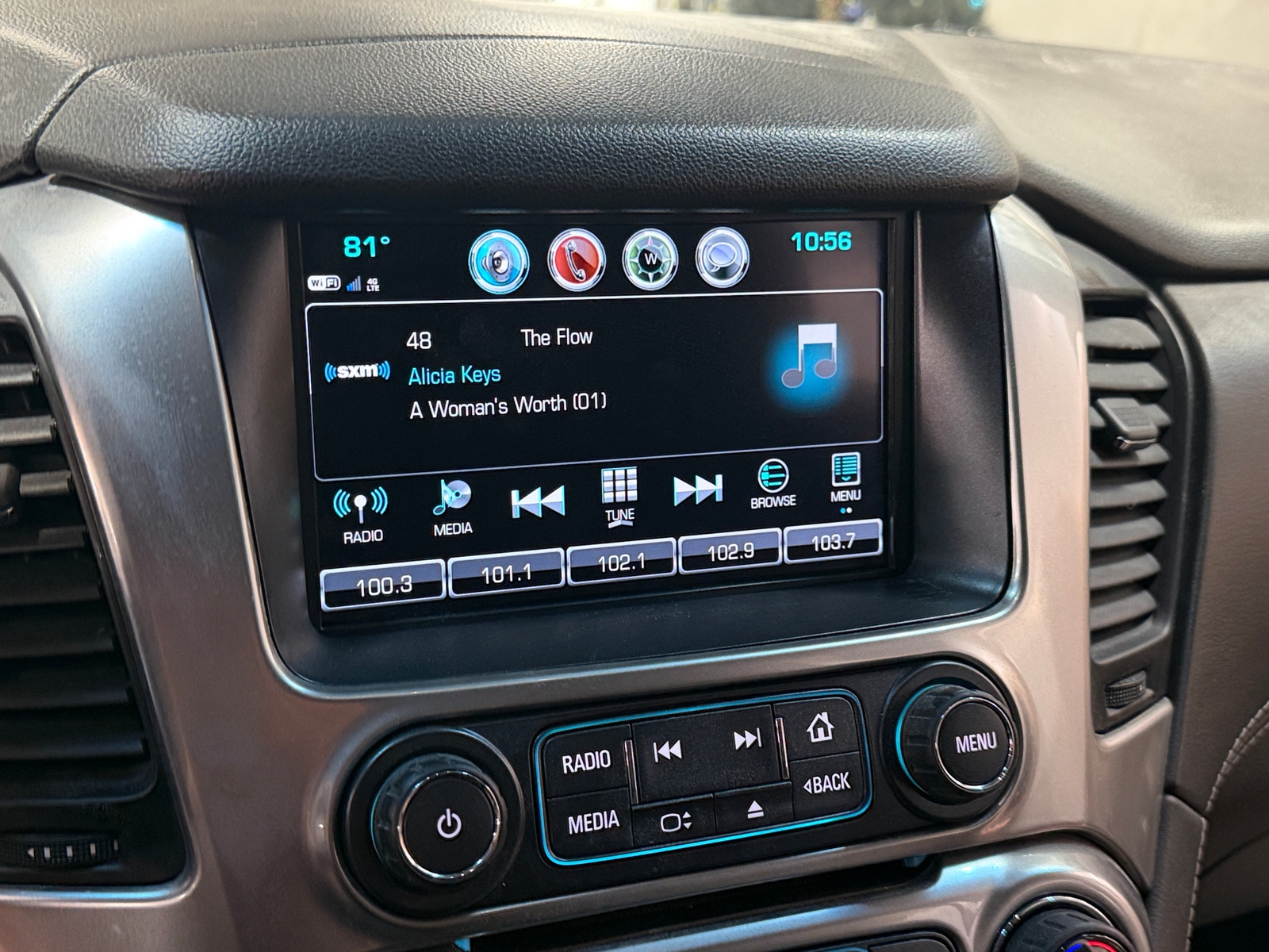 Thumbnail: 2020 Chevrolet Tahoe - 4