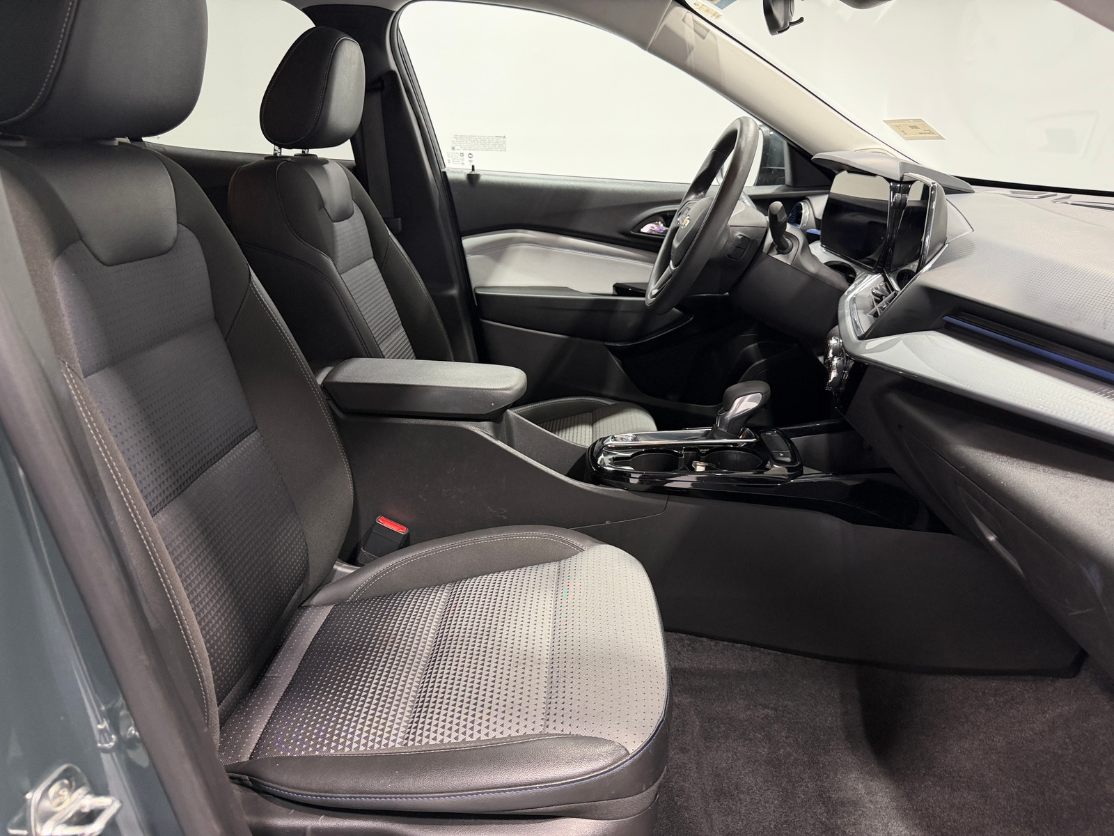 Thumbnail: 2025 Chevrolet Trax - 2