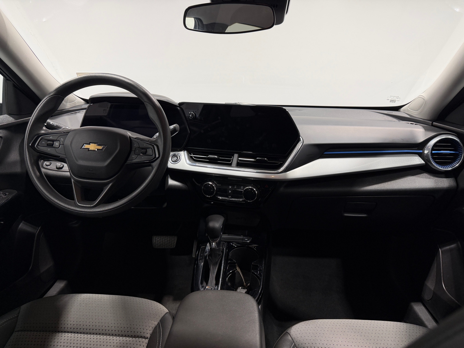 Thumbnail: 2025 Chevrolet Trax - 3