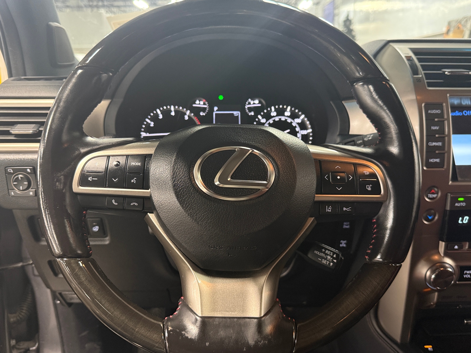 Thumbnail: 2021 Lexus GX - 4