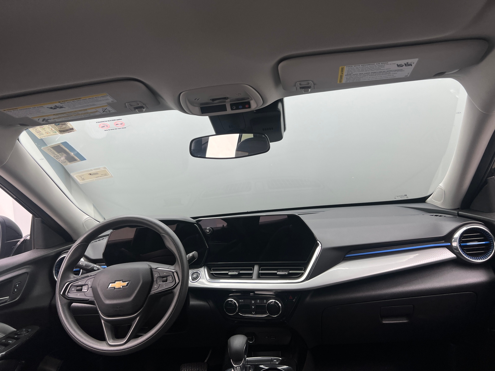 Thumbnail: 2025 Chevrolet Trax - 3