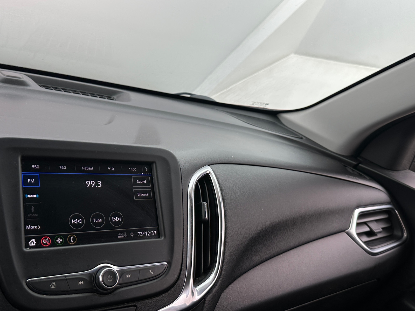 Thumbnail: 2020 Chevrolet Equinox - 4