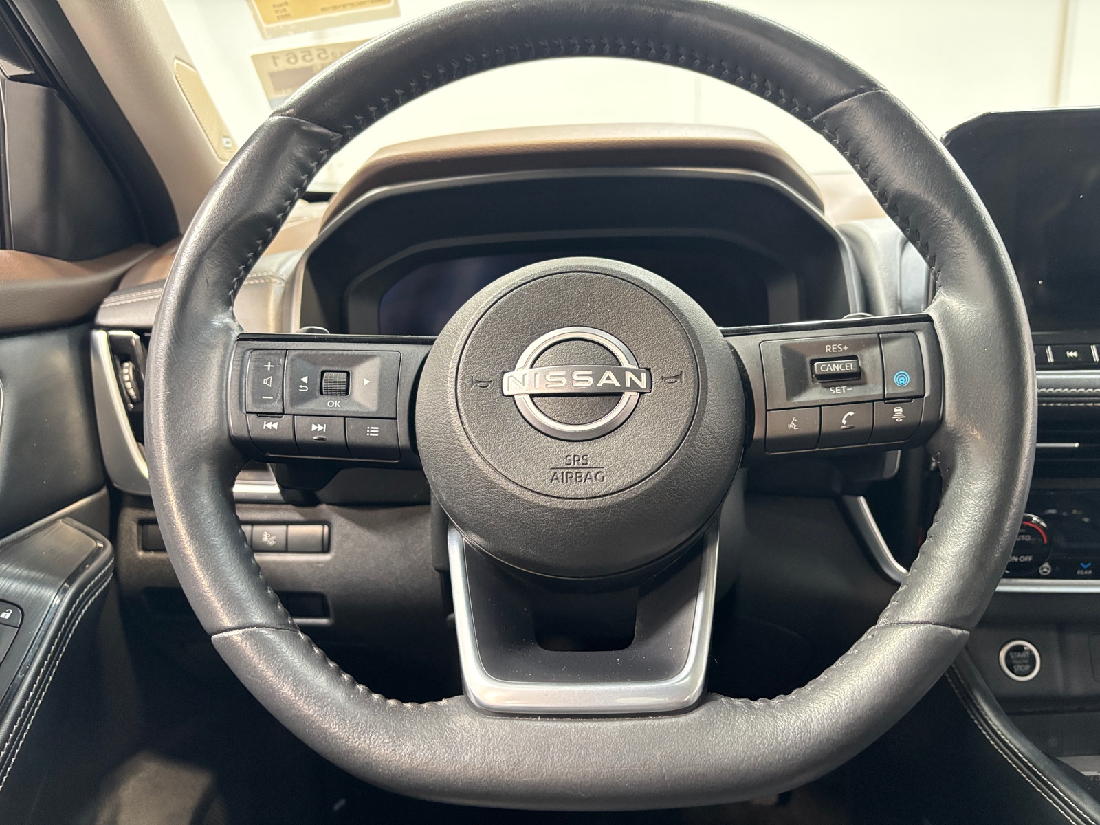 Thumbnail: 2023 Nissan Rogue - 4