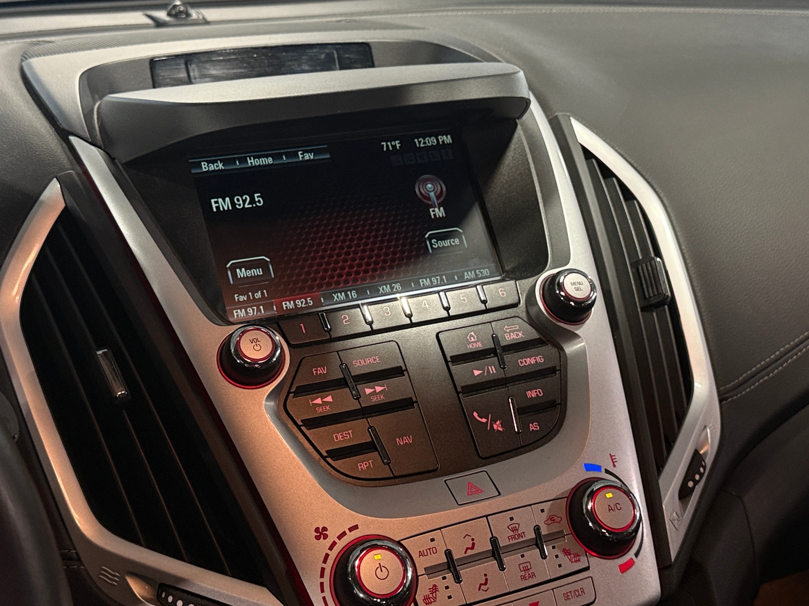Thumbnail: 2017 GMC Terrain - 3