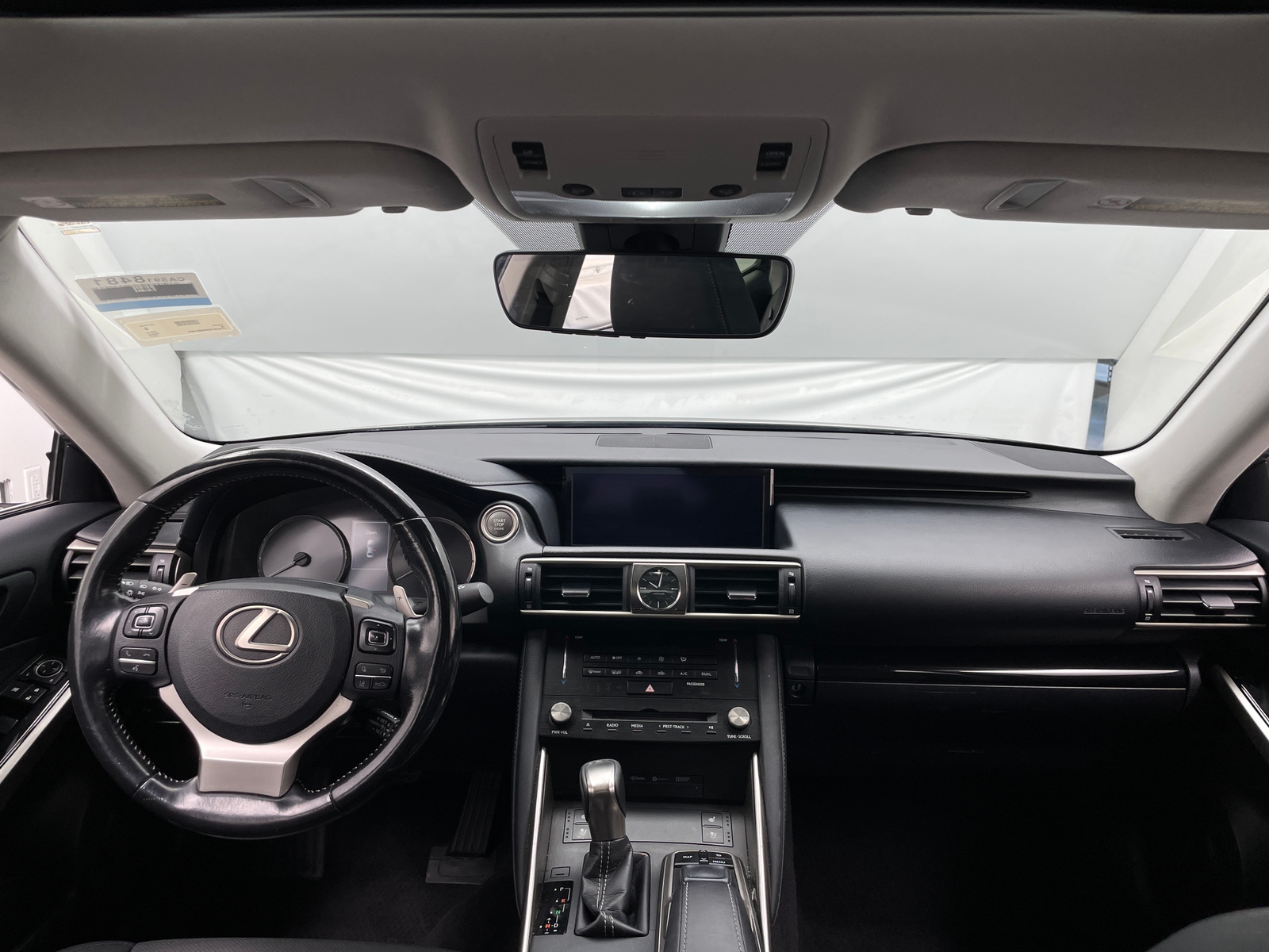 Thumbnail: 2017 Lexus IS - 2