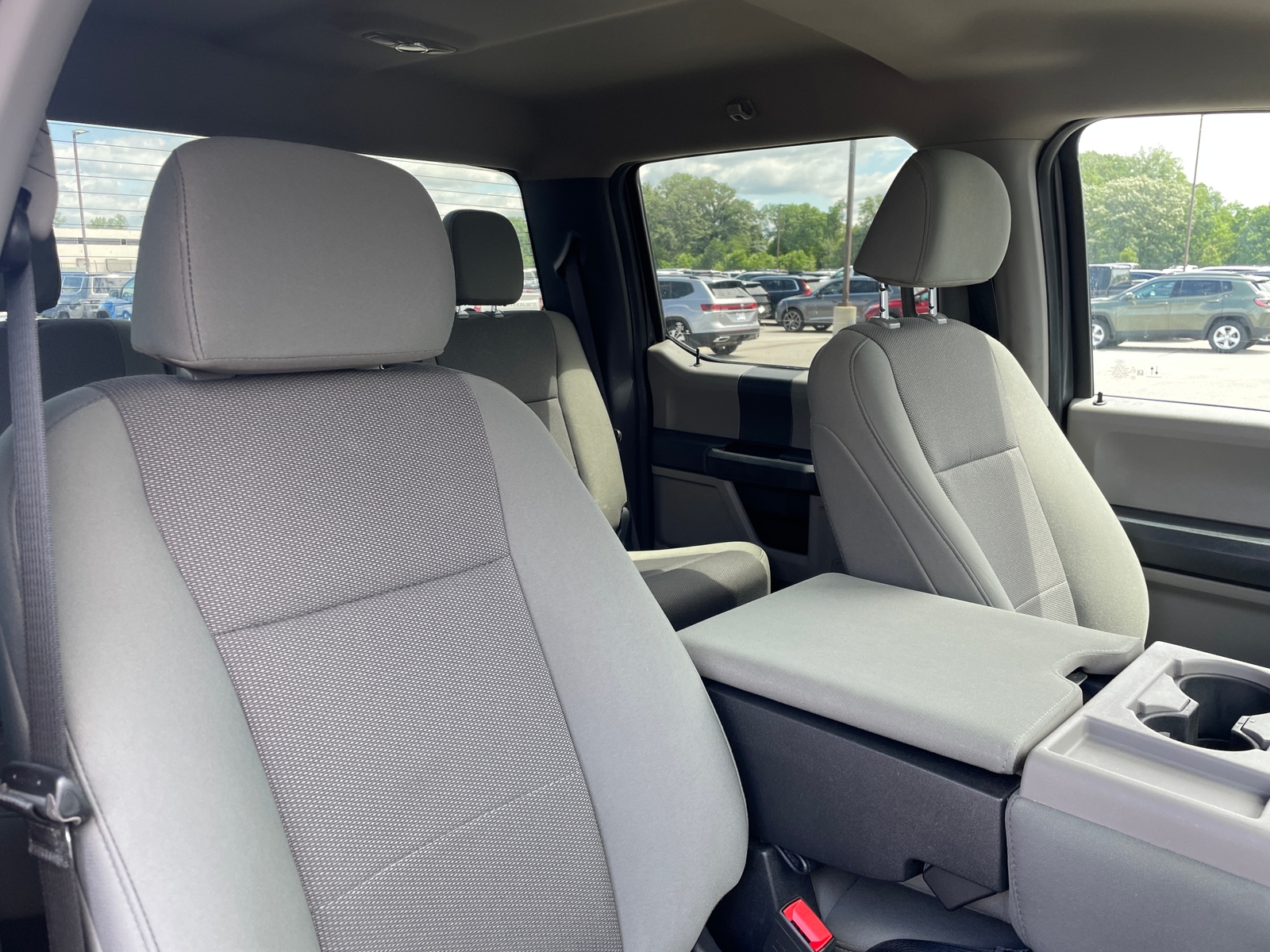 Thumbnail: 2022 Ford Econoline - 2