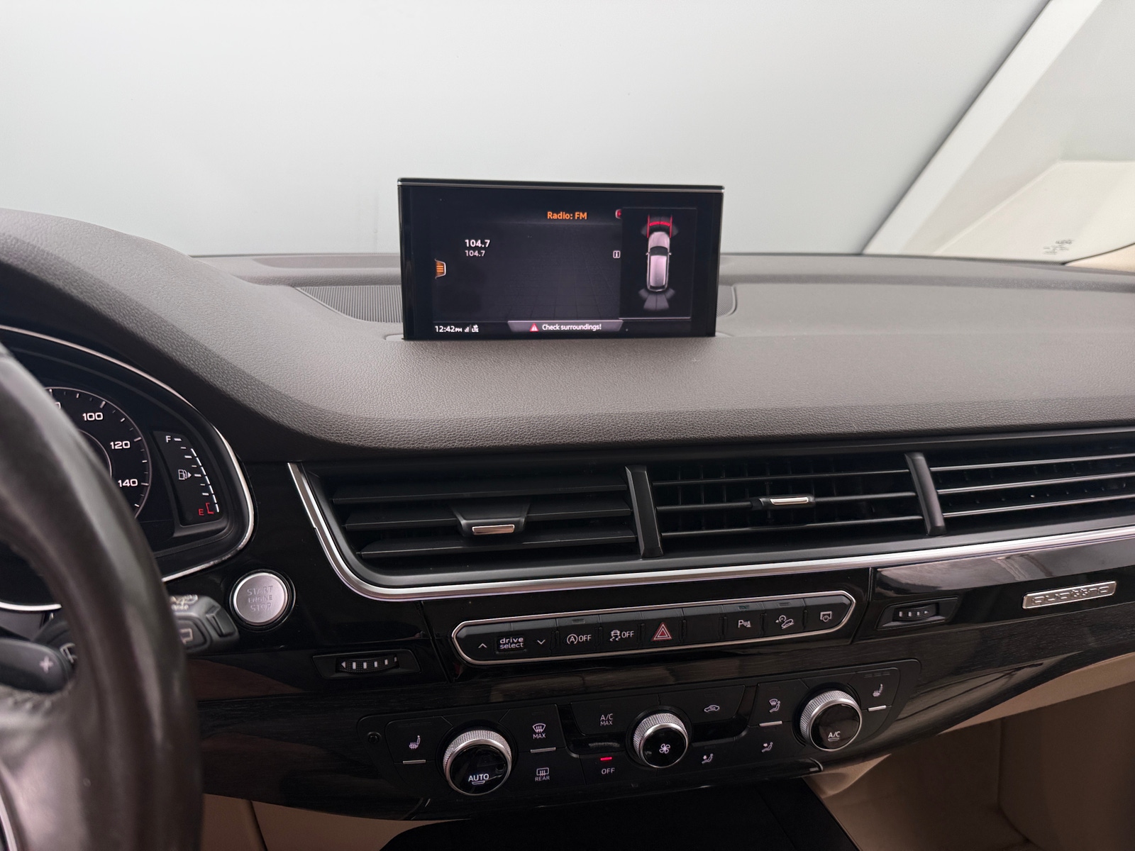 Thumbnail: 2019 Audi Q7 - 3