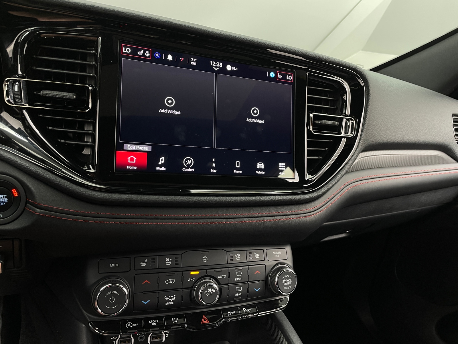 Thumbnail: 2024 Dodge Durango - 3