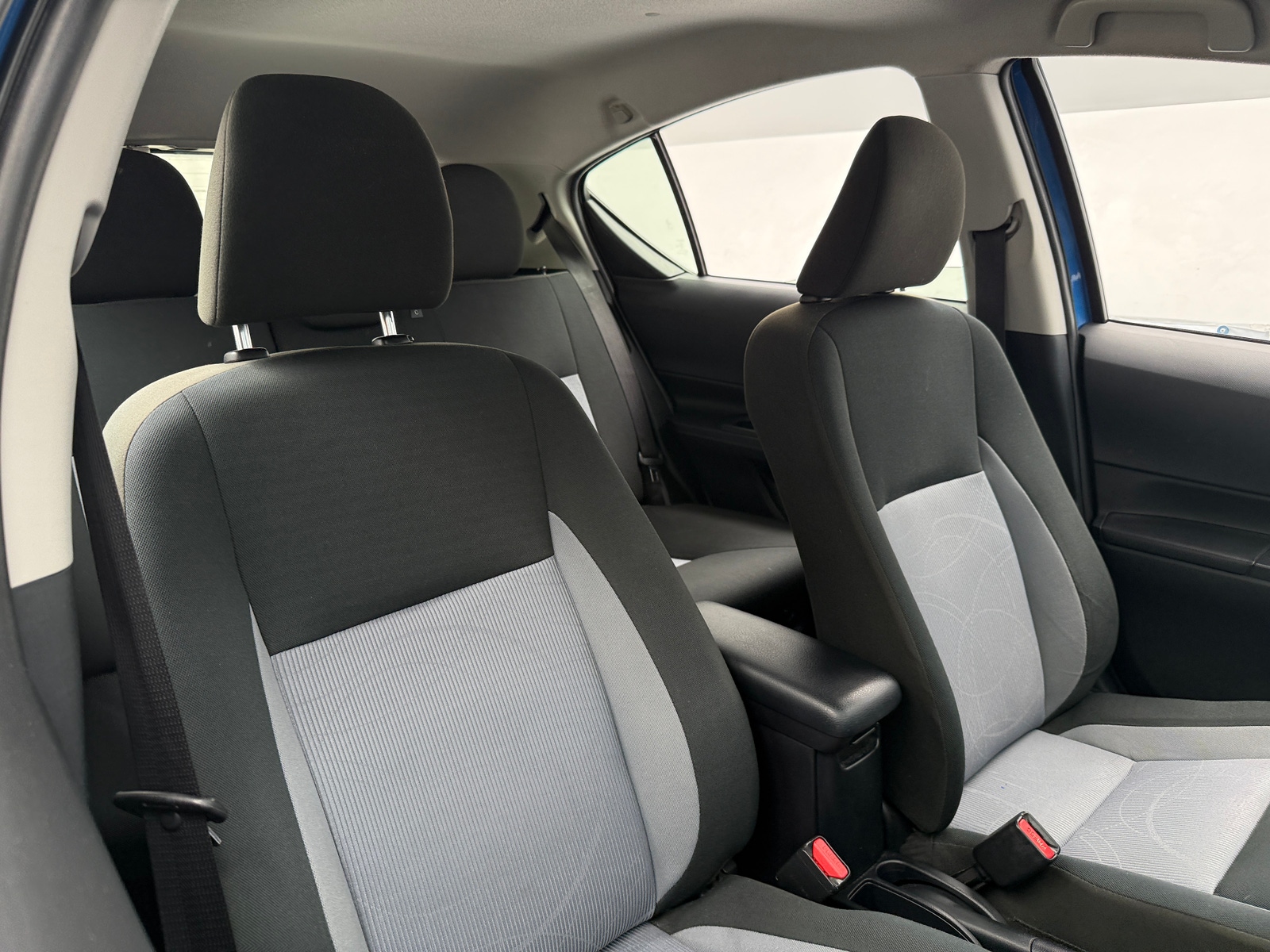 Thumbnail: 2018 Toyota Prius c - 2