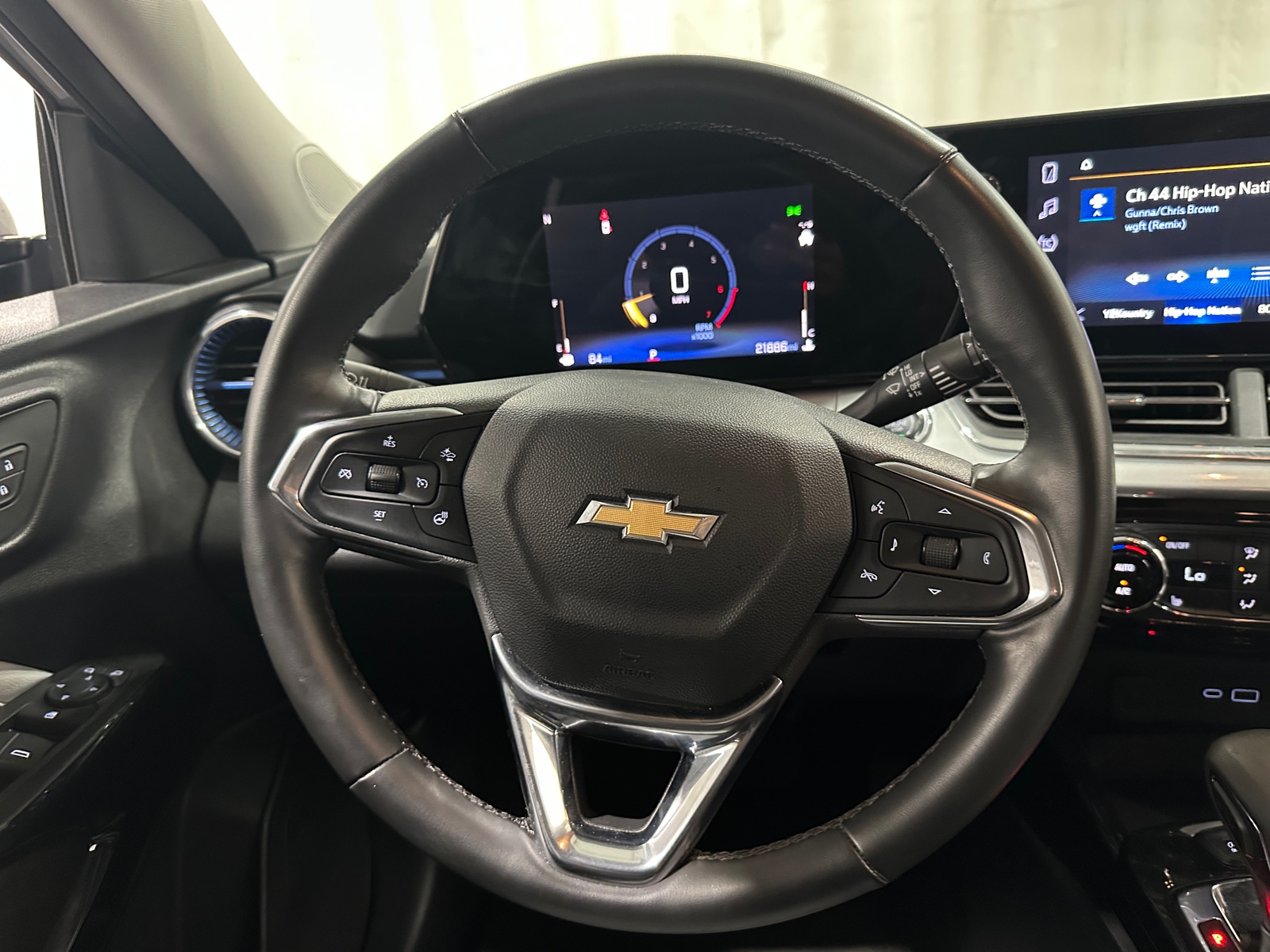 Thumbnail: 2025 Chevrolet Trax - 5
