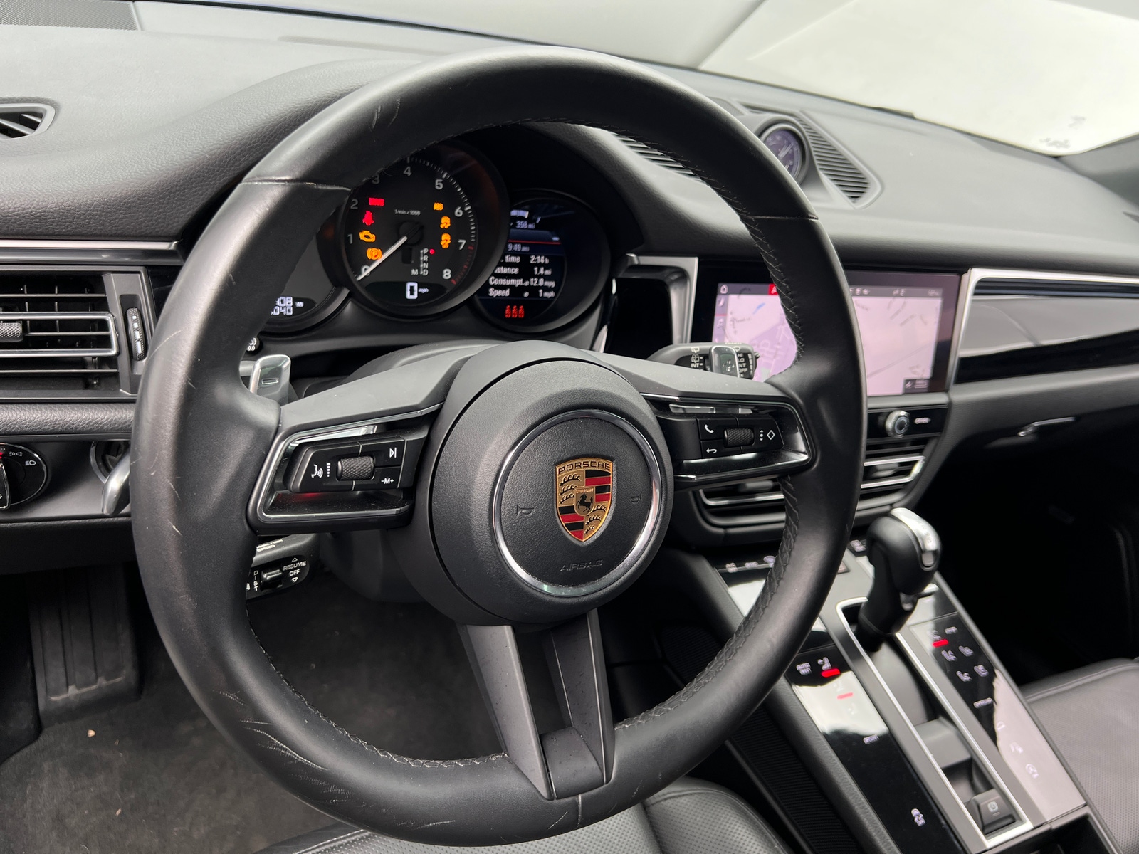 Thumbnail: 2022 Porsche Macan - 4