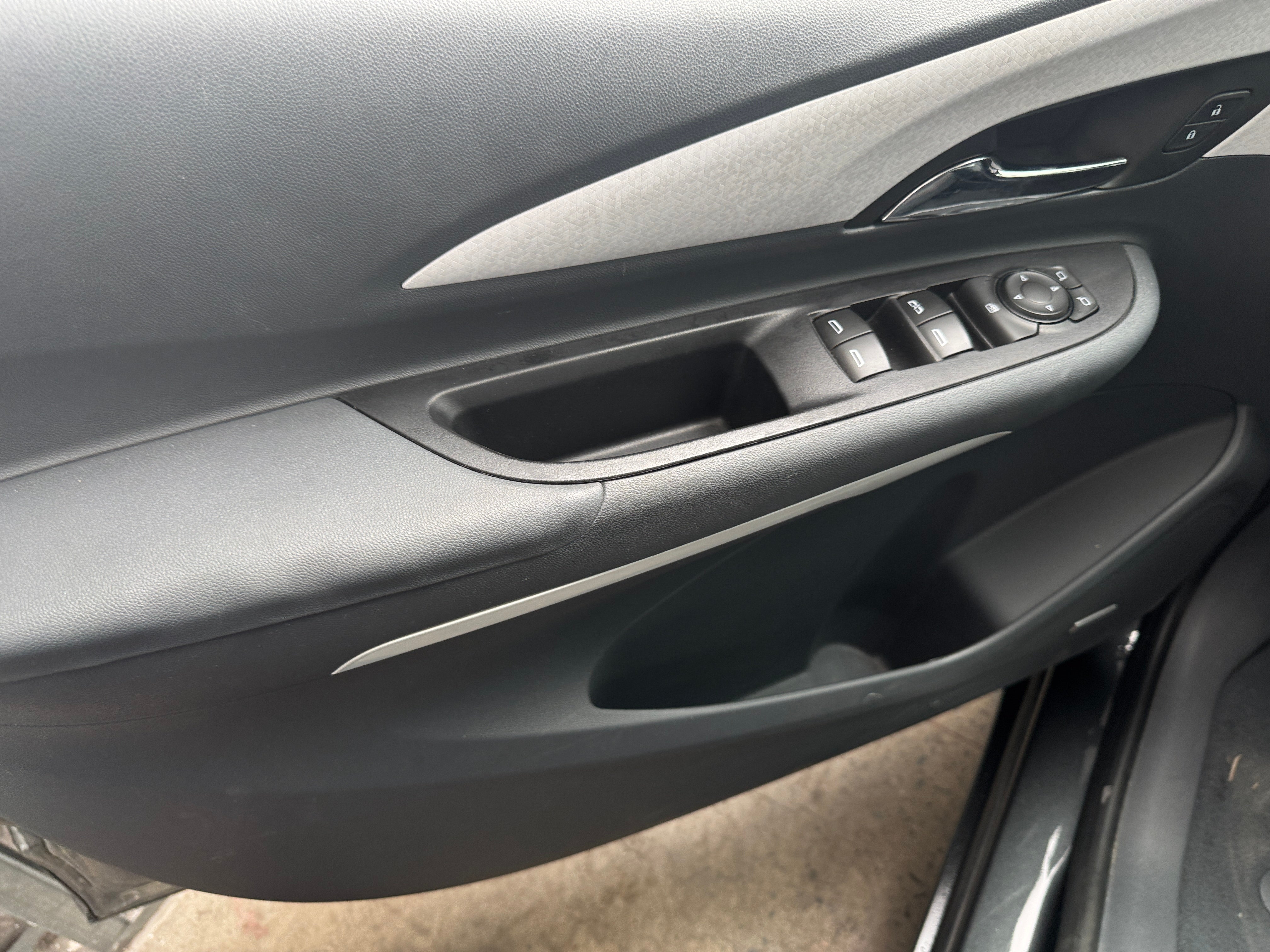 Used 2017 Chevrolet Bolt EV Premier with VIN 1G1FX6S00H4168658 for sale in Oak Creek, WI
