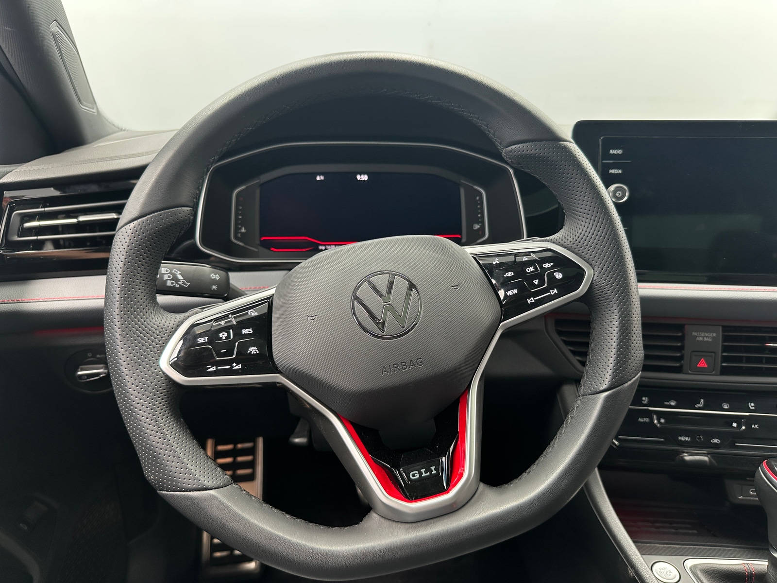 Thumbnail: 2025 Volkswagen Jetta - 4