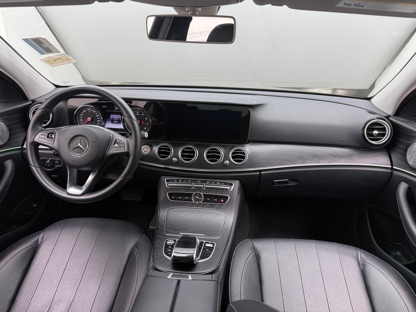 Thumbnail: 2018 Mercedes-Benz E-Class - 2